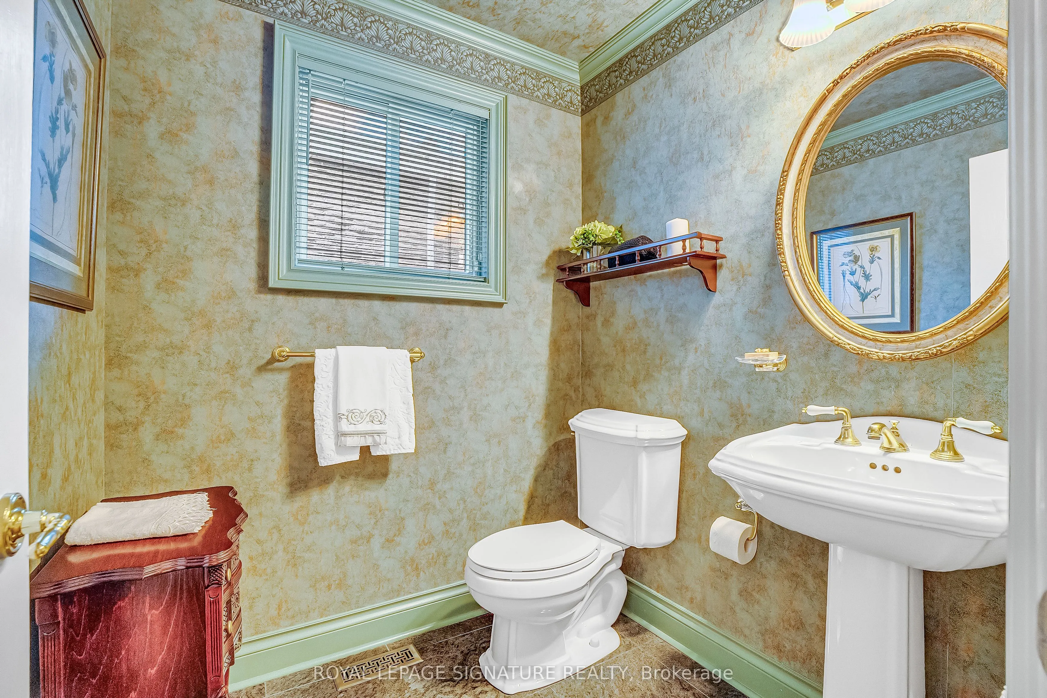 18 Mistflower Road