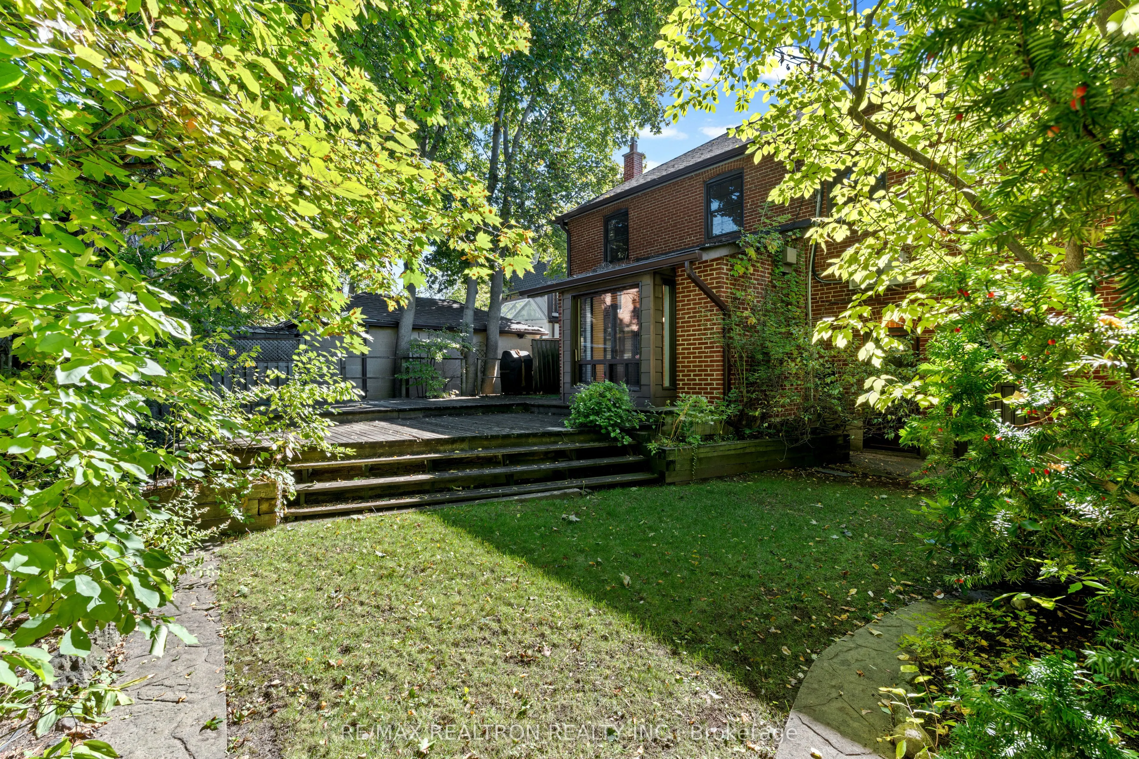 261 Old Forest Hill Road