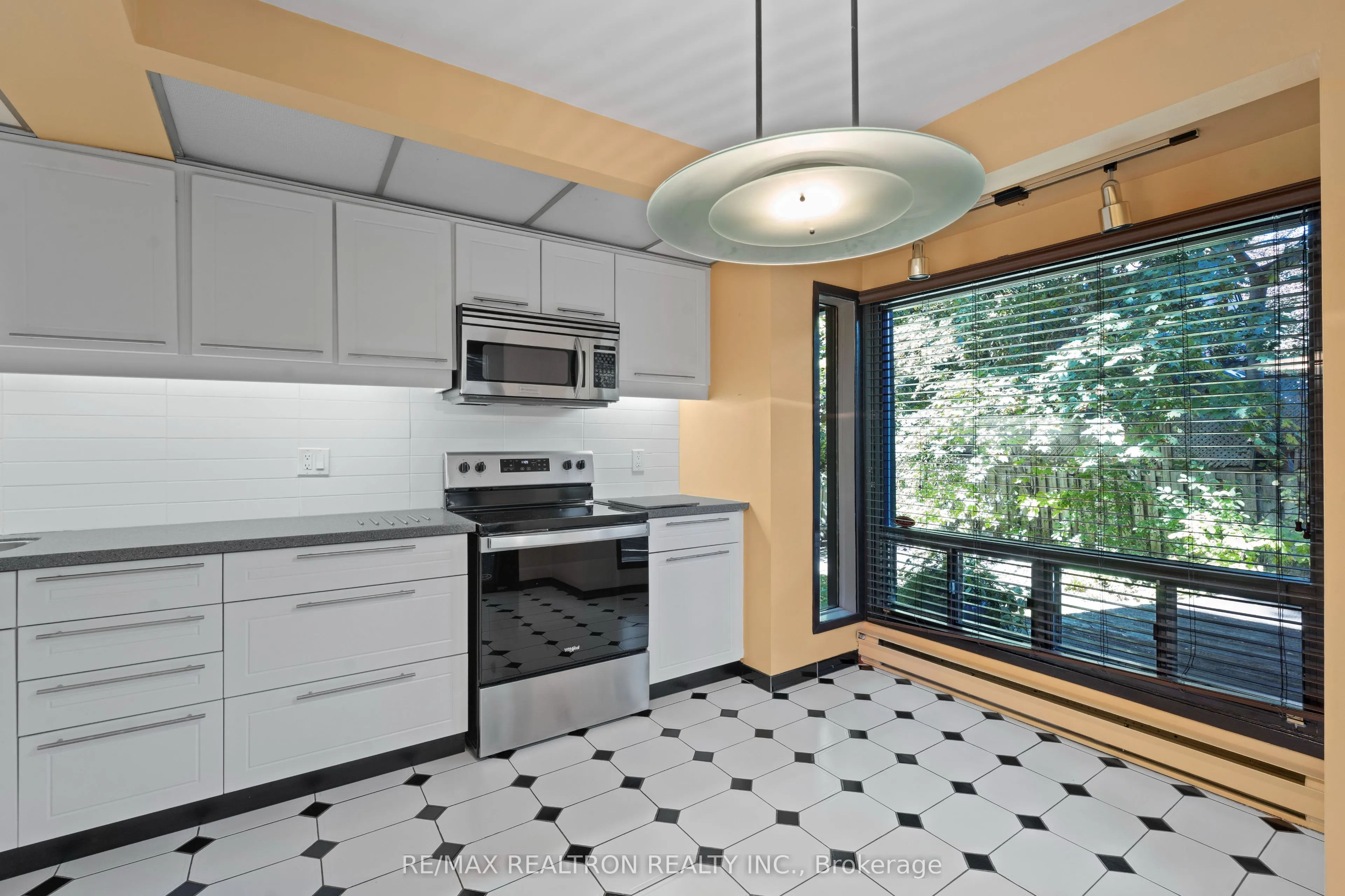 261 Old Forest Hill Road