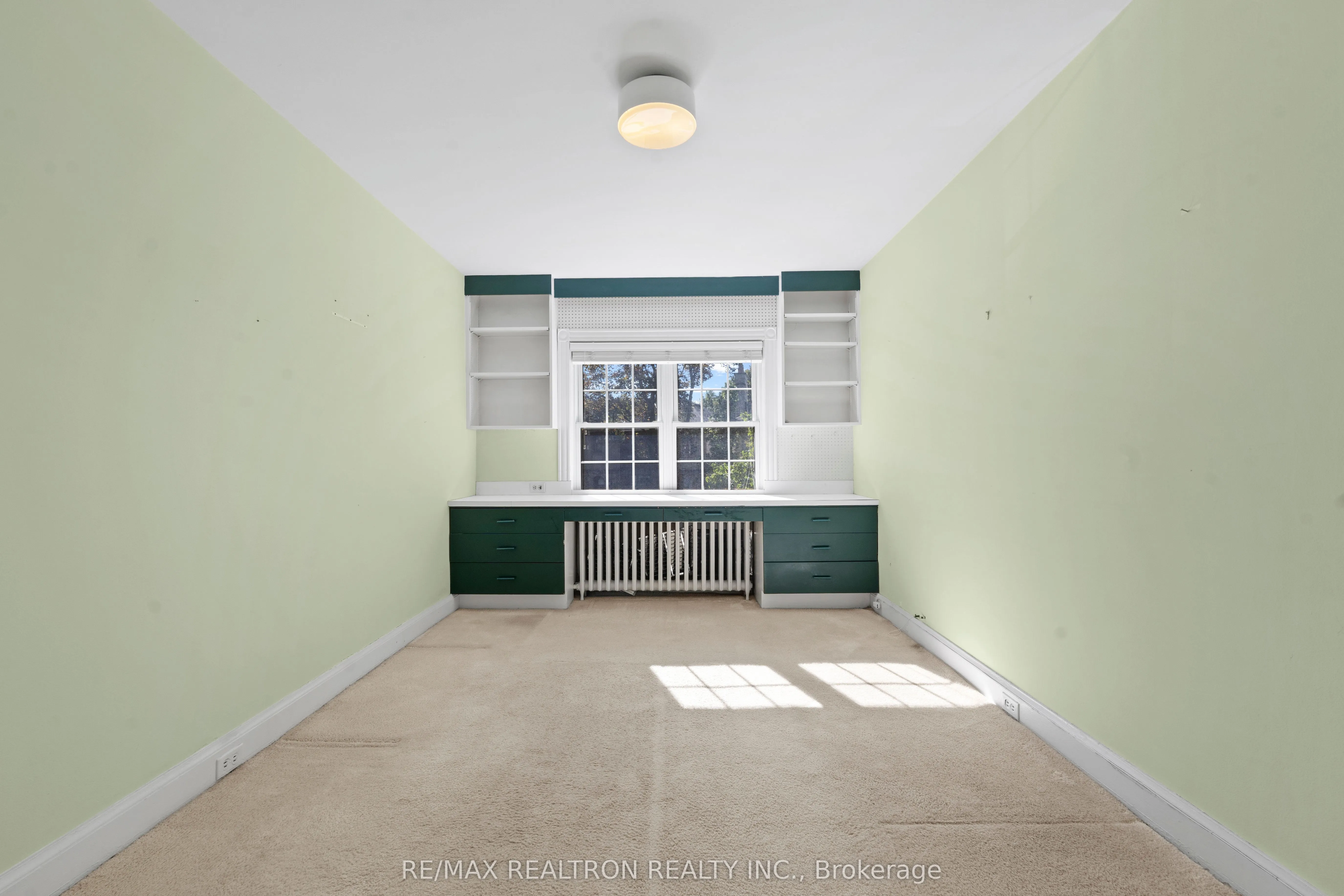 261 Old Forest Hill Road