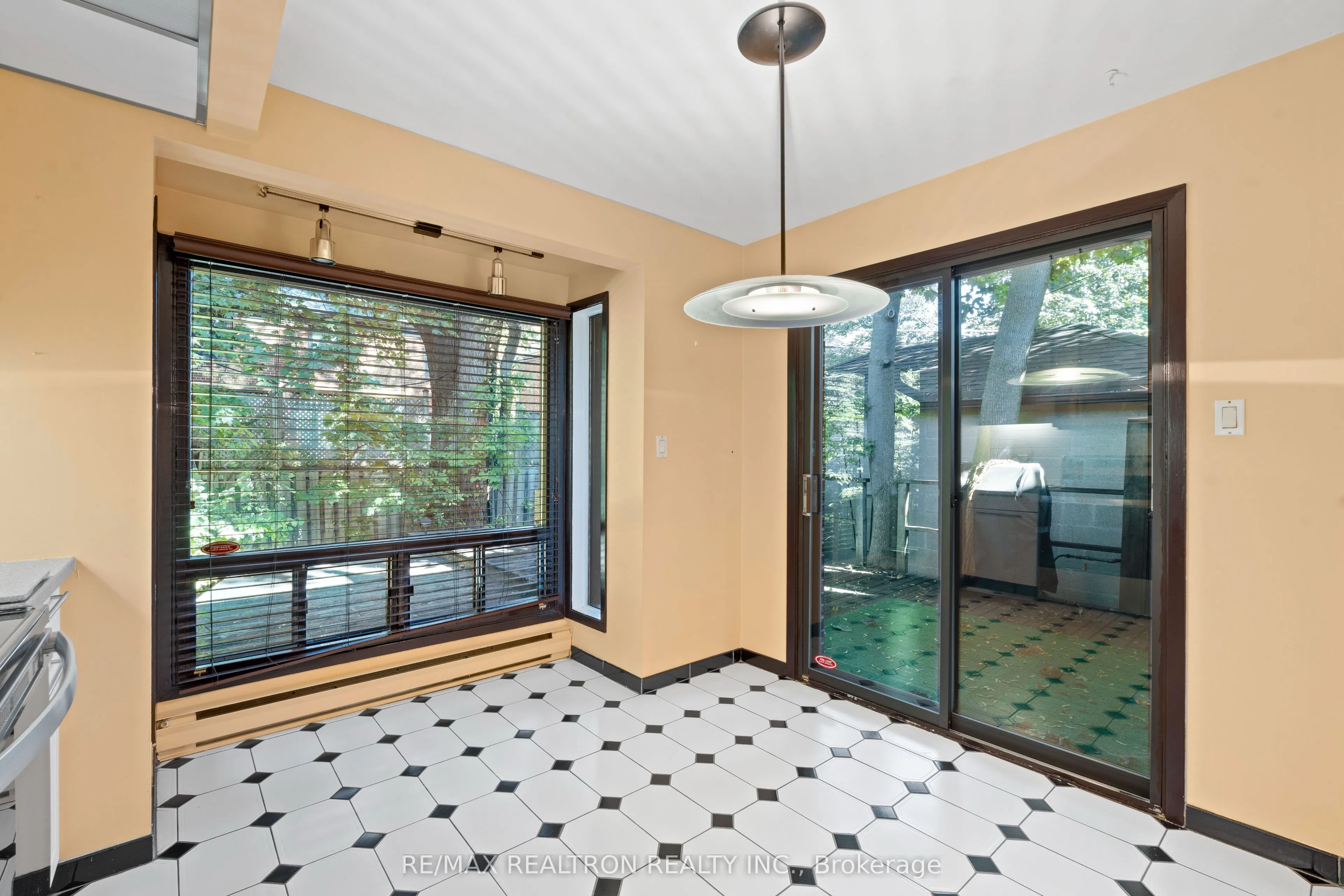 261 Old Forest Hill Road