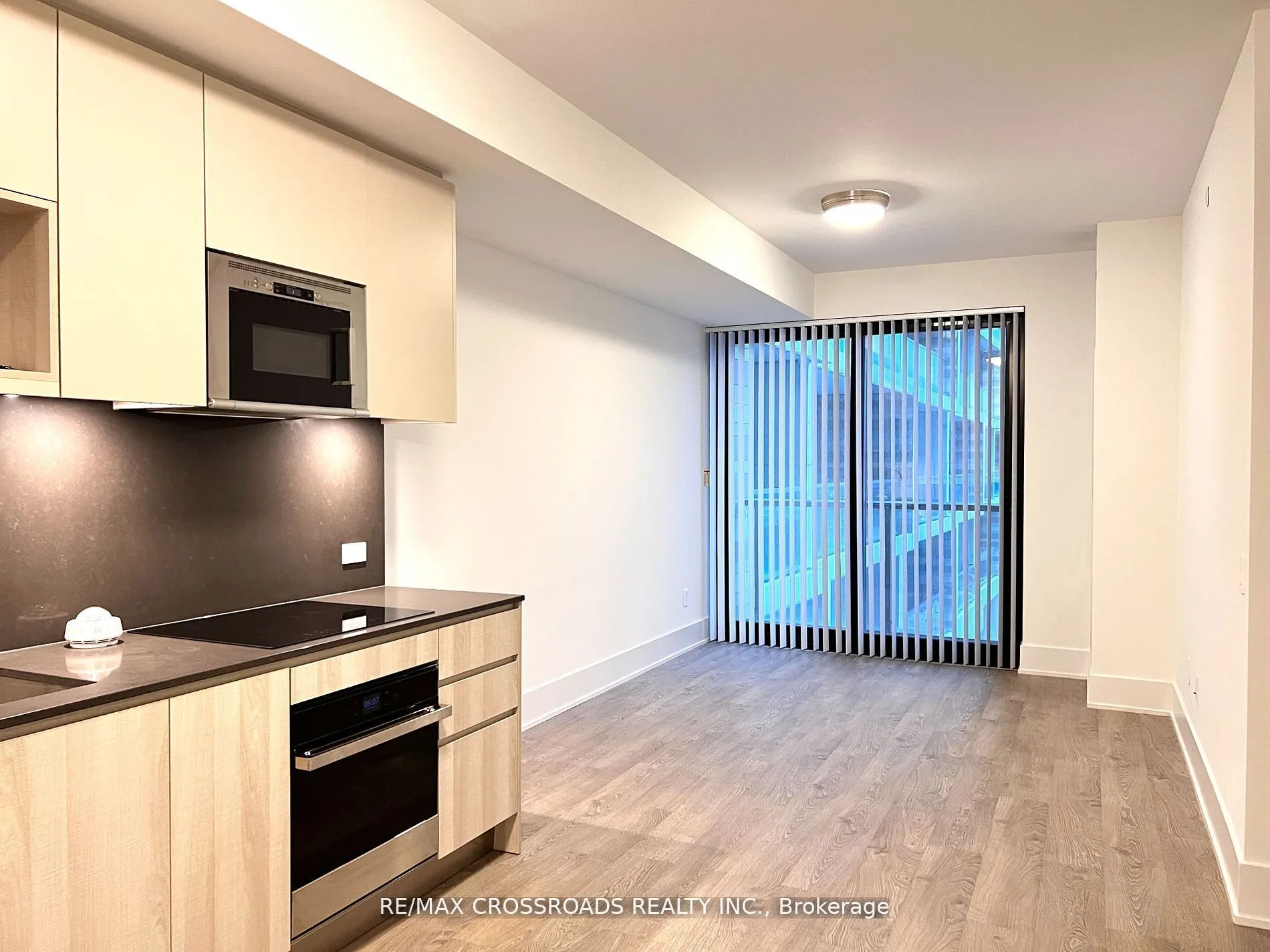 118 Merchants Wharf, #316