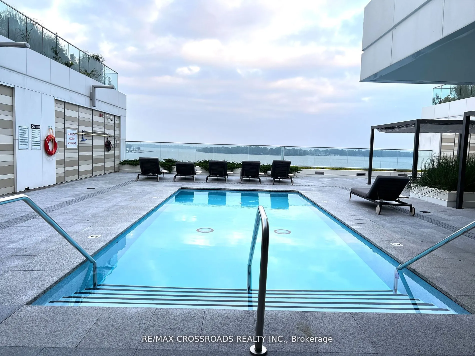 118 Merchants Wharf, #316
