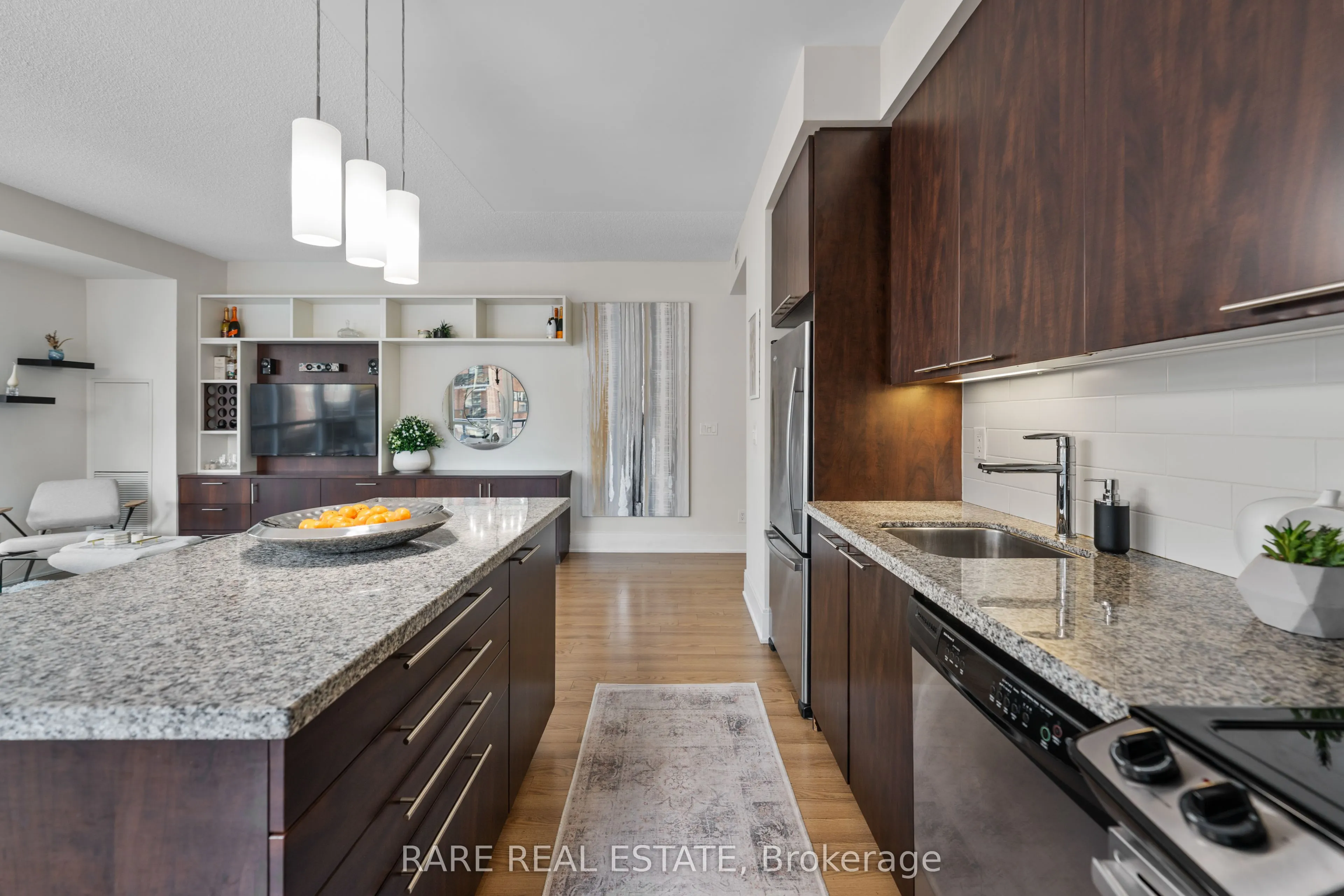 70 Roehampton Avenue, #715