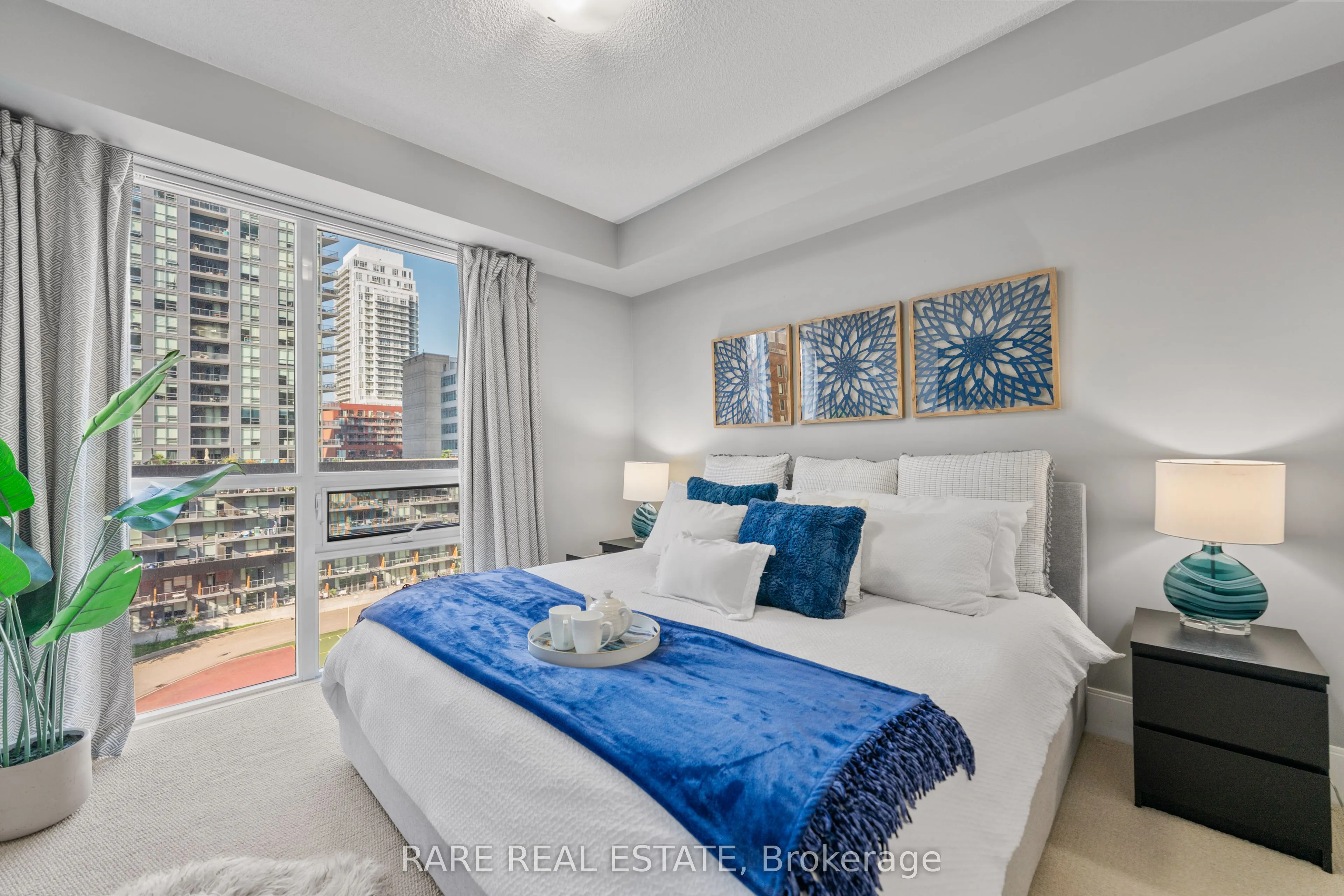 70 Roehampton Avenue, #715