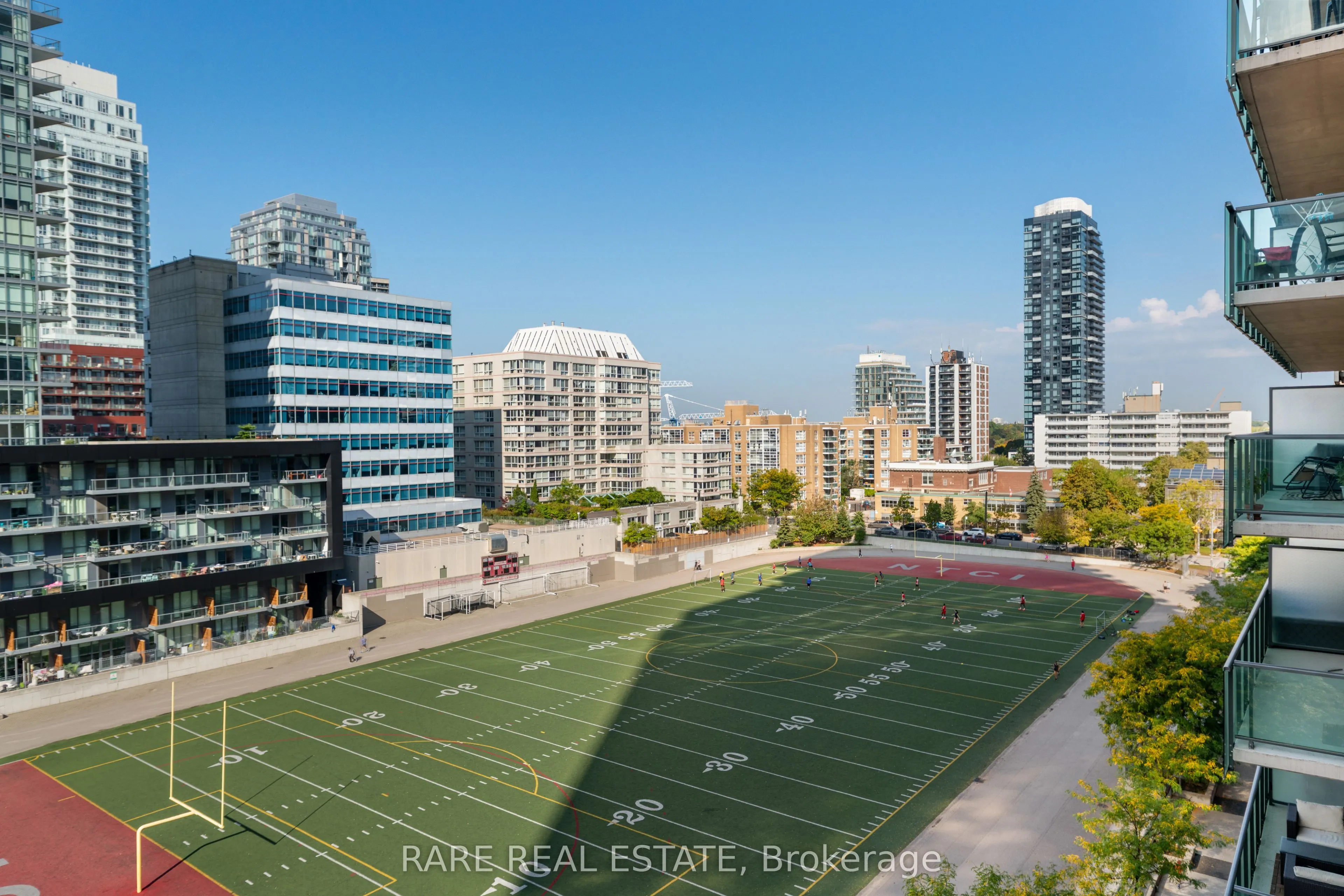 70 Roehampton Avenue, #715