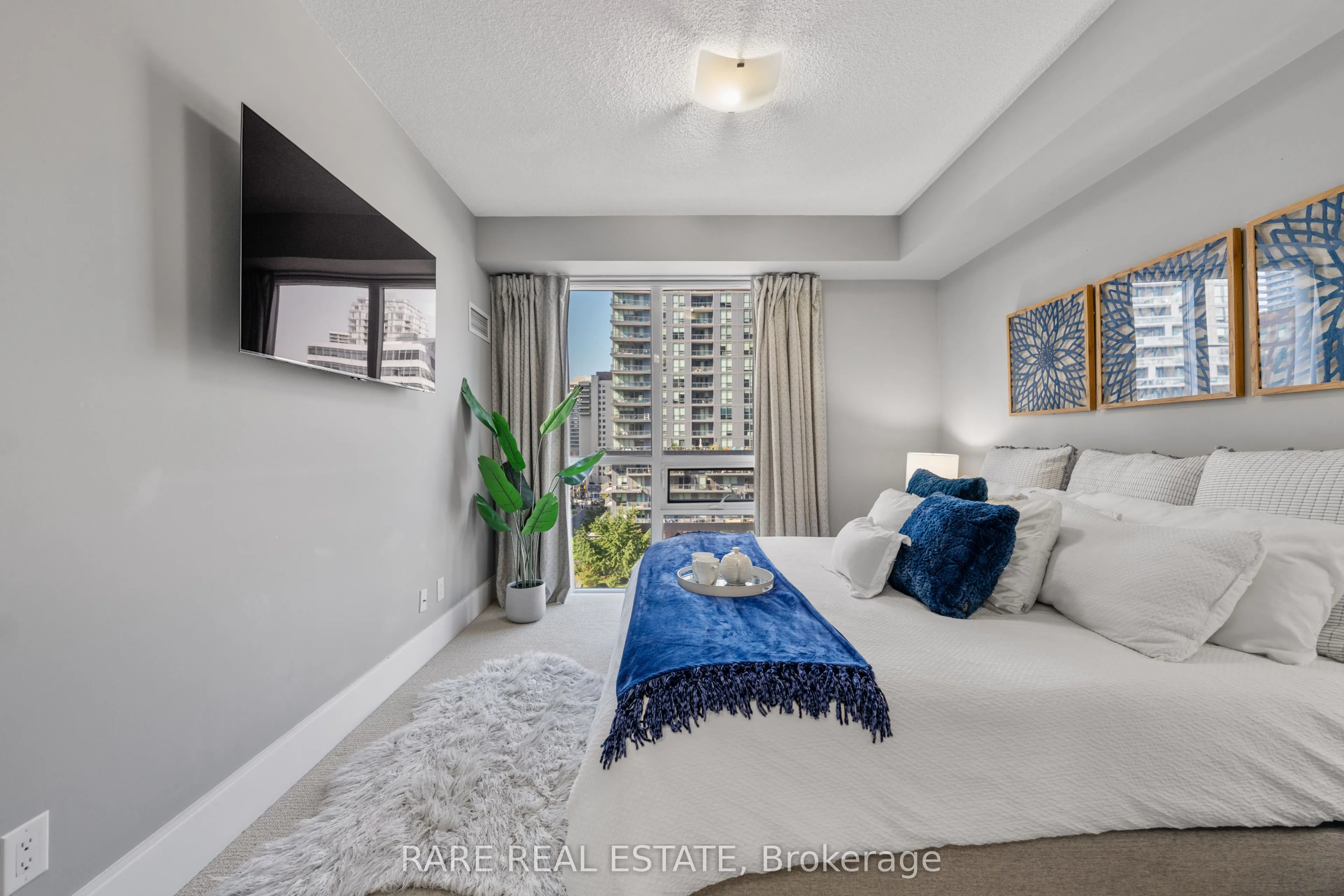 70 Roehampton Avenue, #715