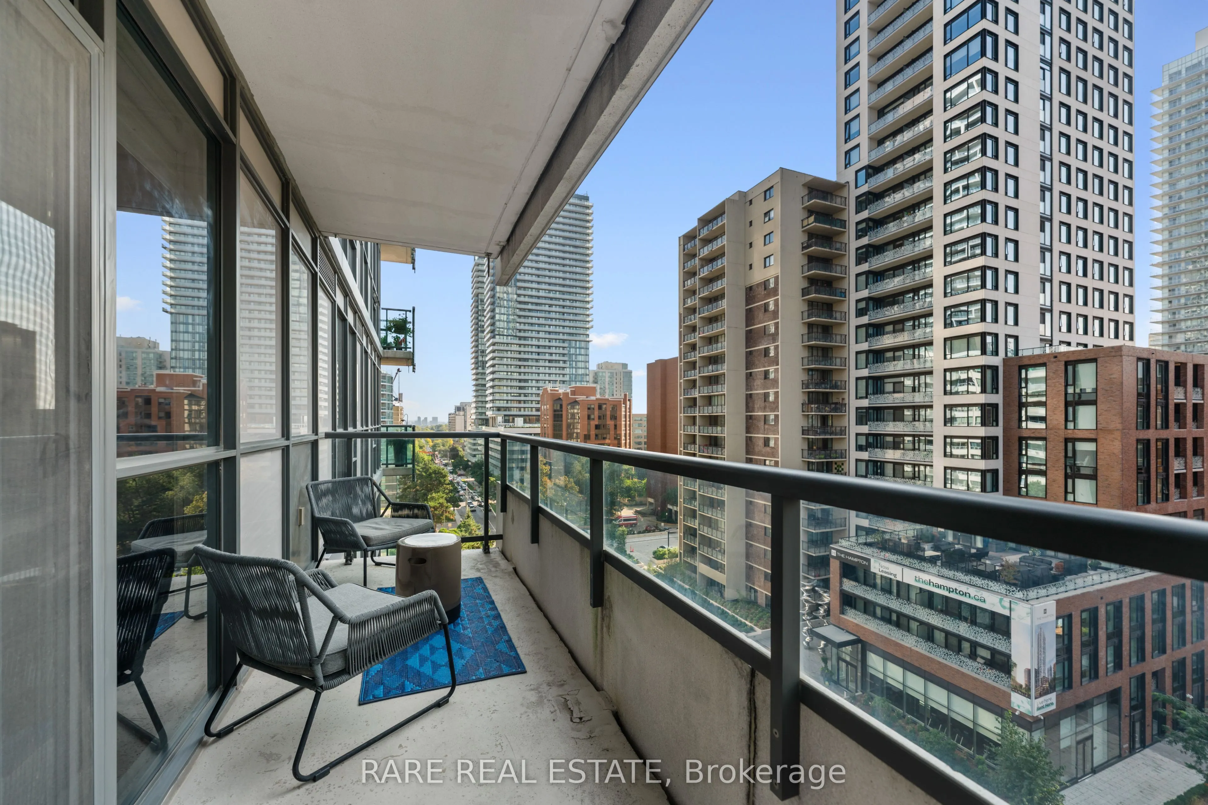 70 Roehampton Avenue, #715