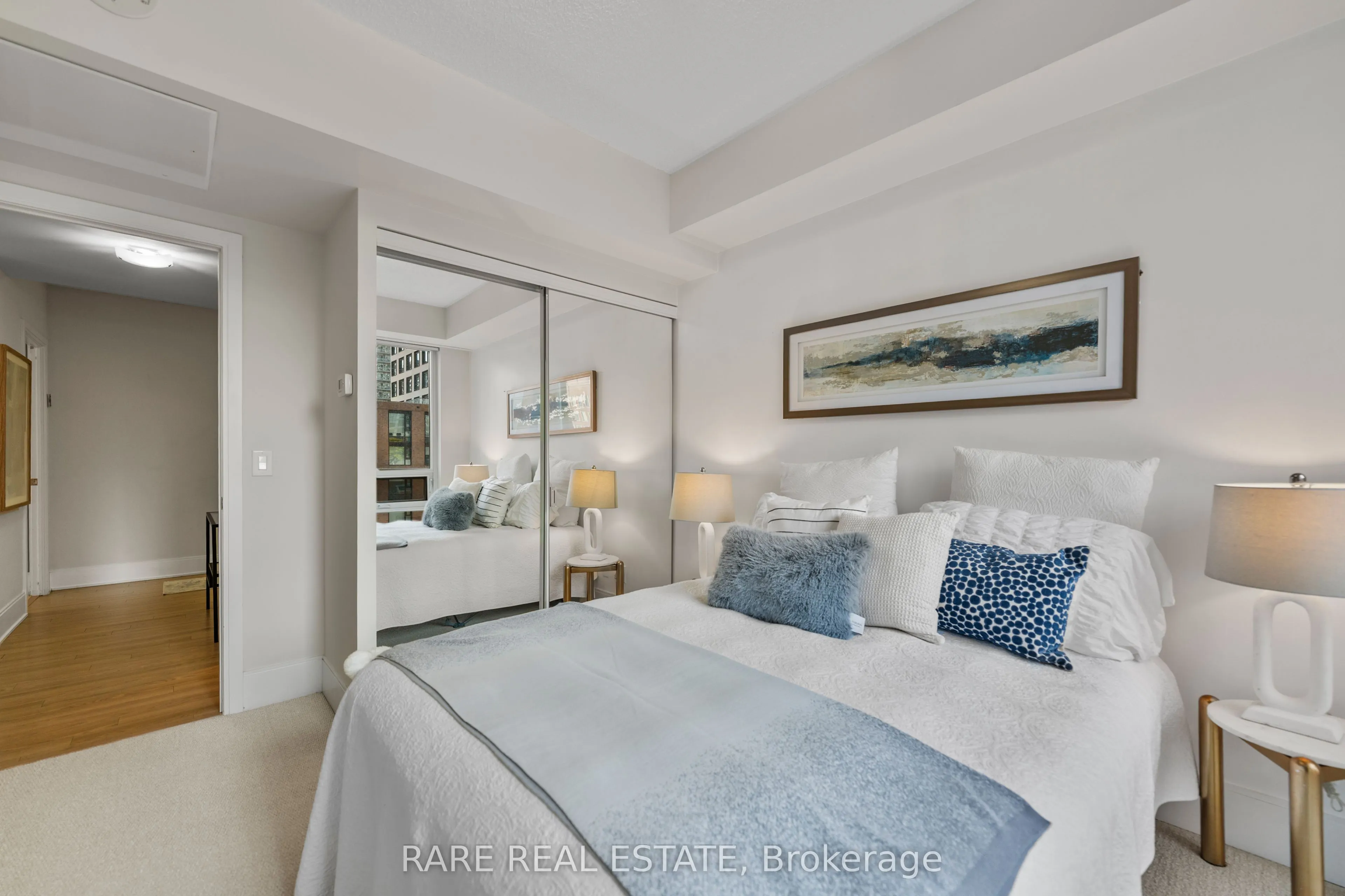 70 Roehampton Avenue, #715
