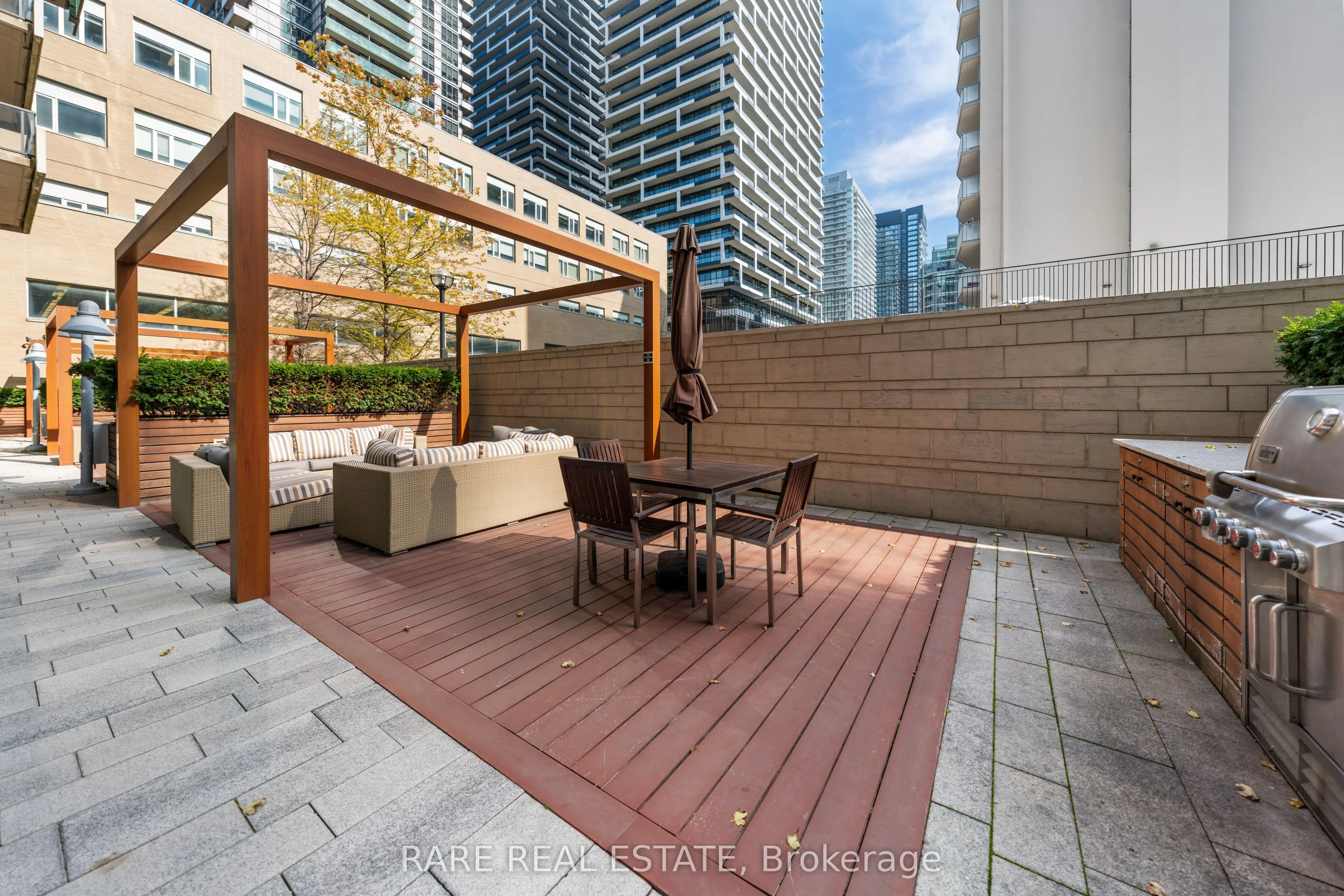 70 Roehampton Avenue, #715