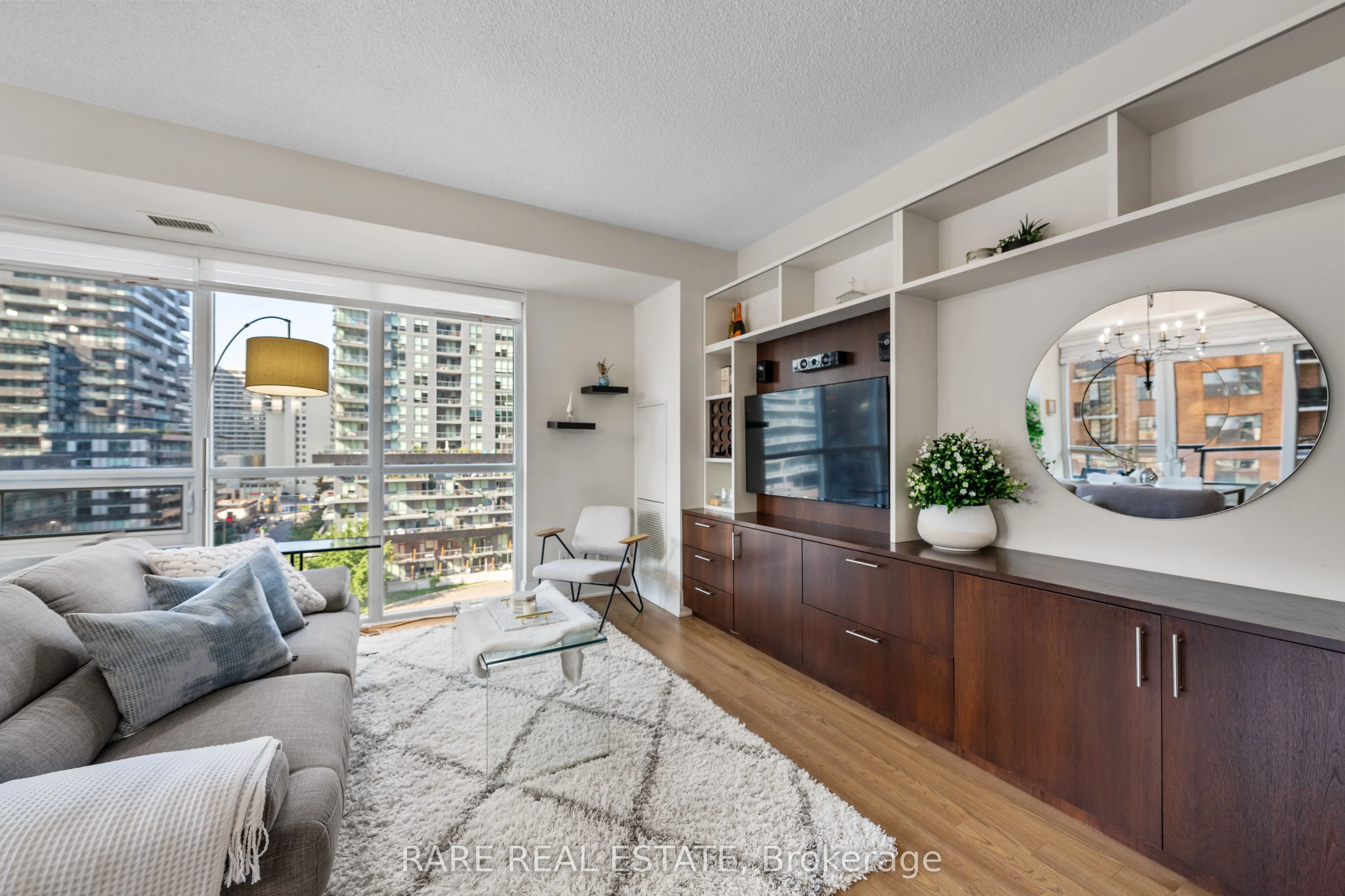 70 Roehampton Avenue, #715