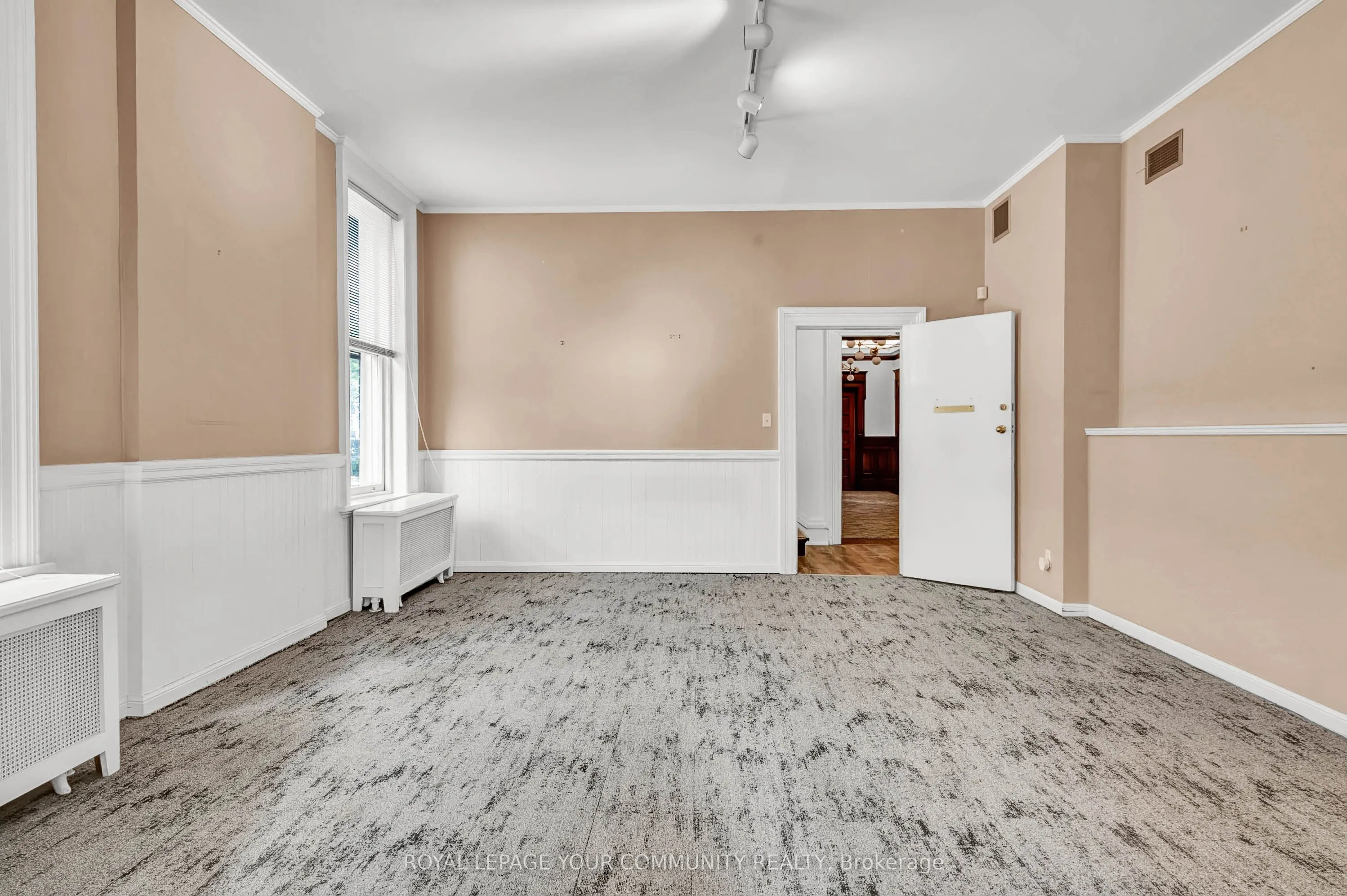 204 St. George Street, #109