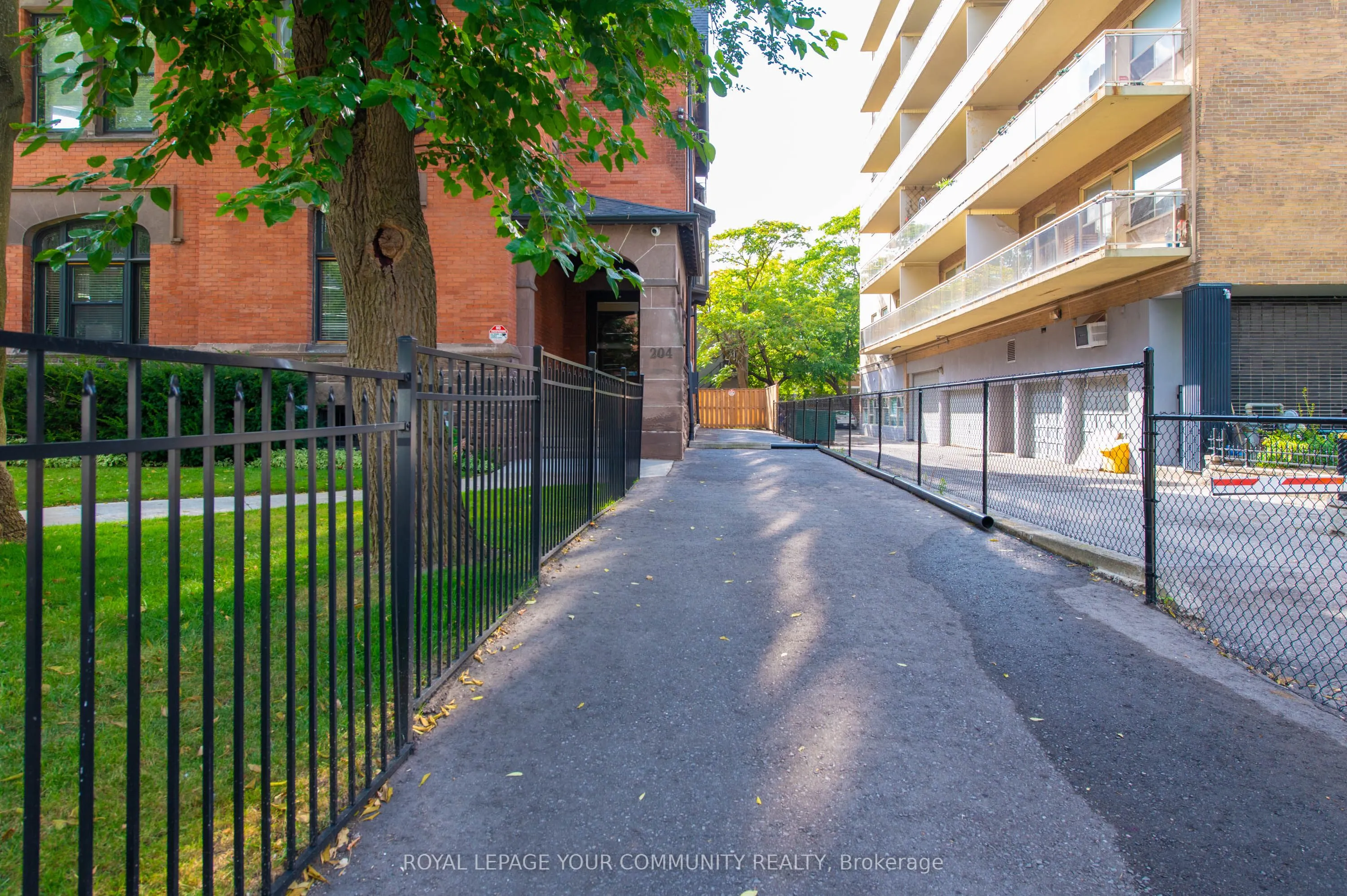 204 St. George Street, #109