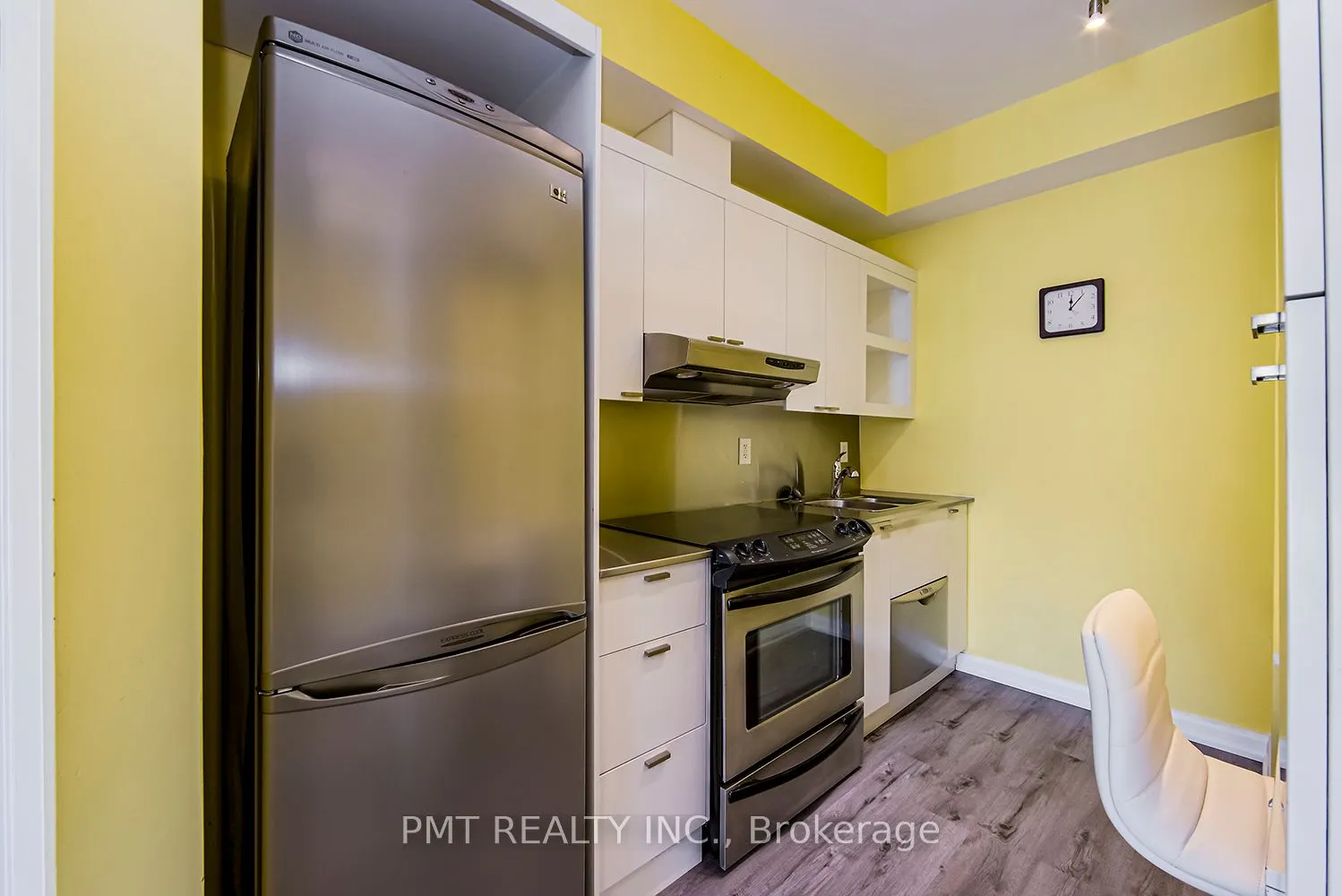 111 Elizabeth Street, #1705