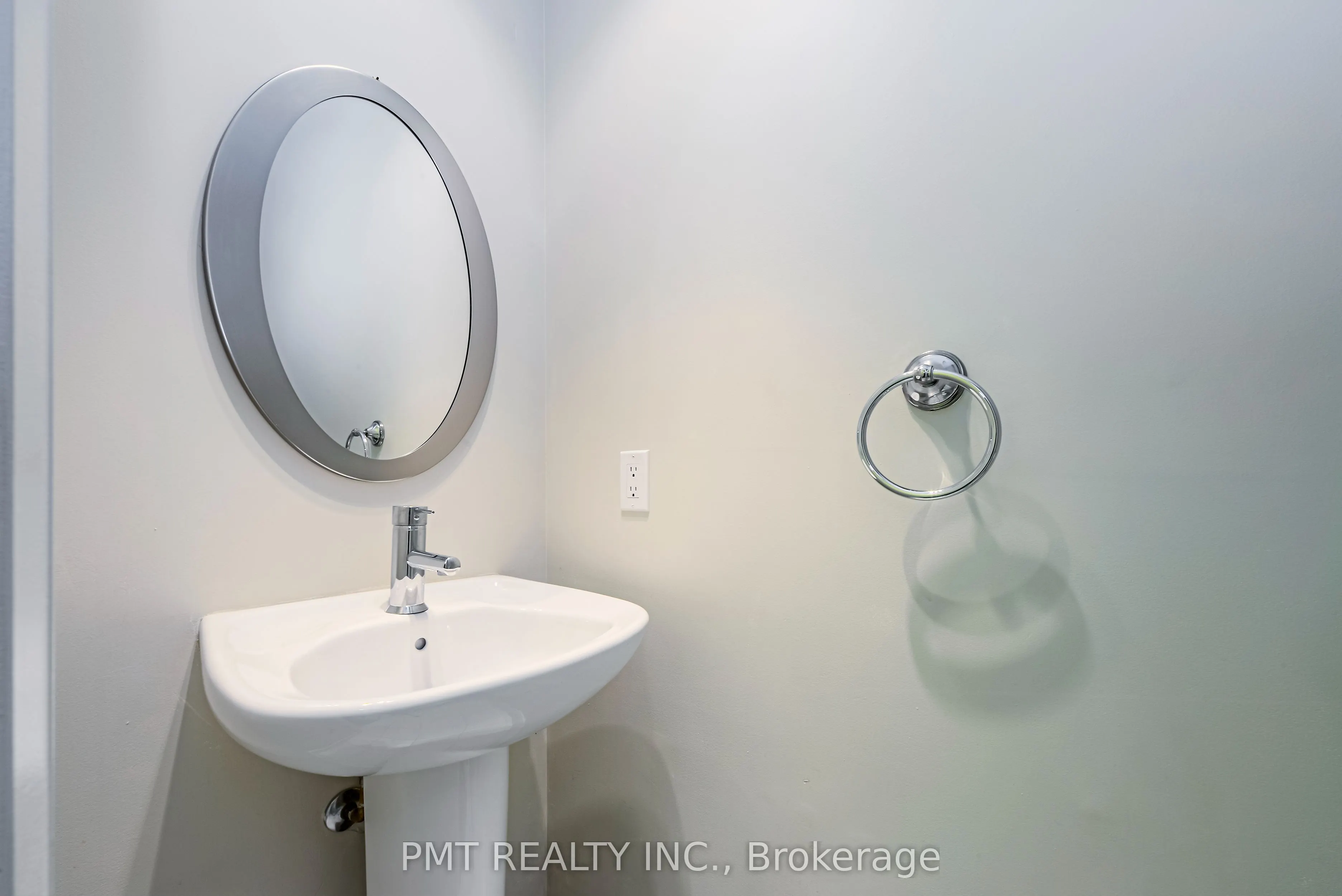 111 Elizabeth Street, #1705