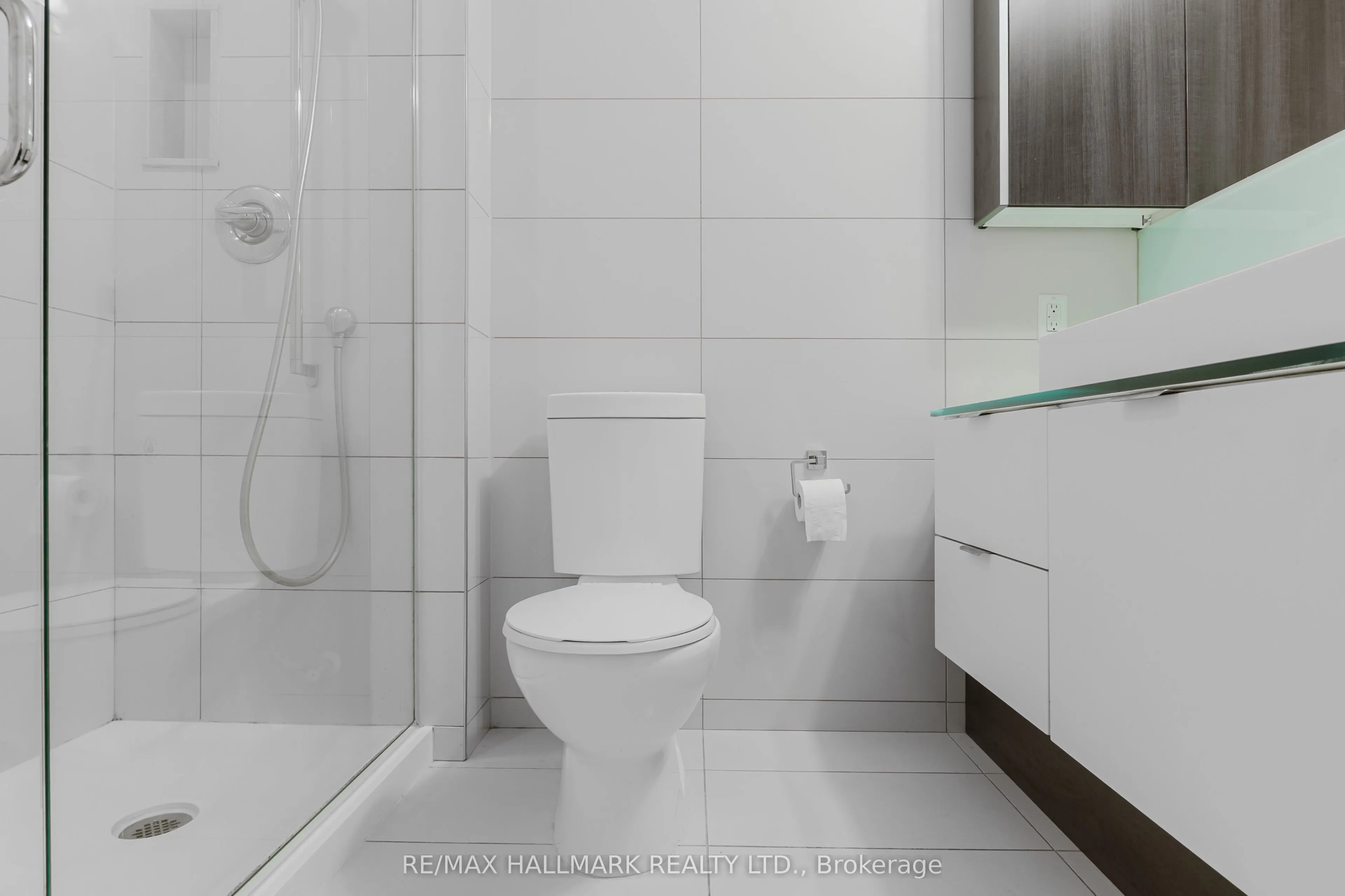 300 Front Street W, #2213