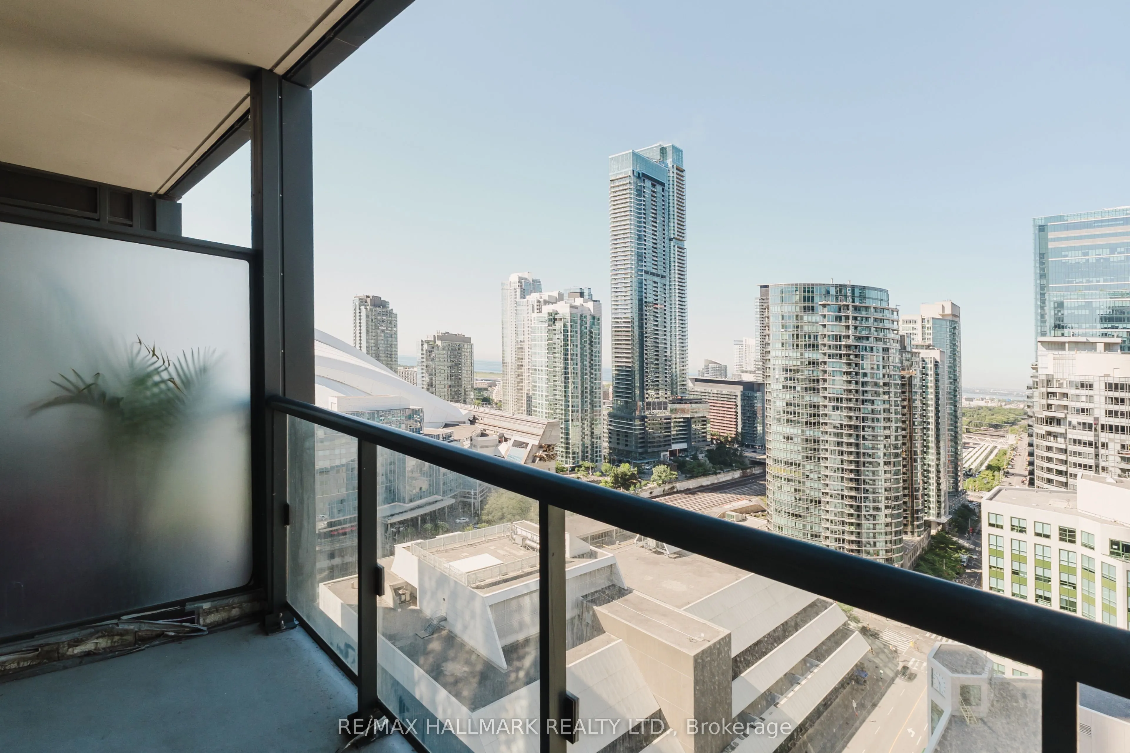 300 Front Street W, #2213