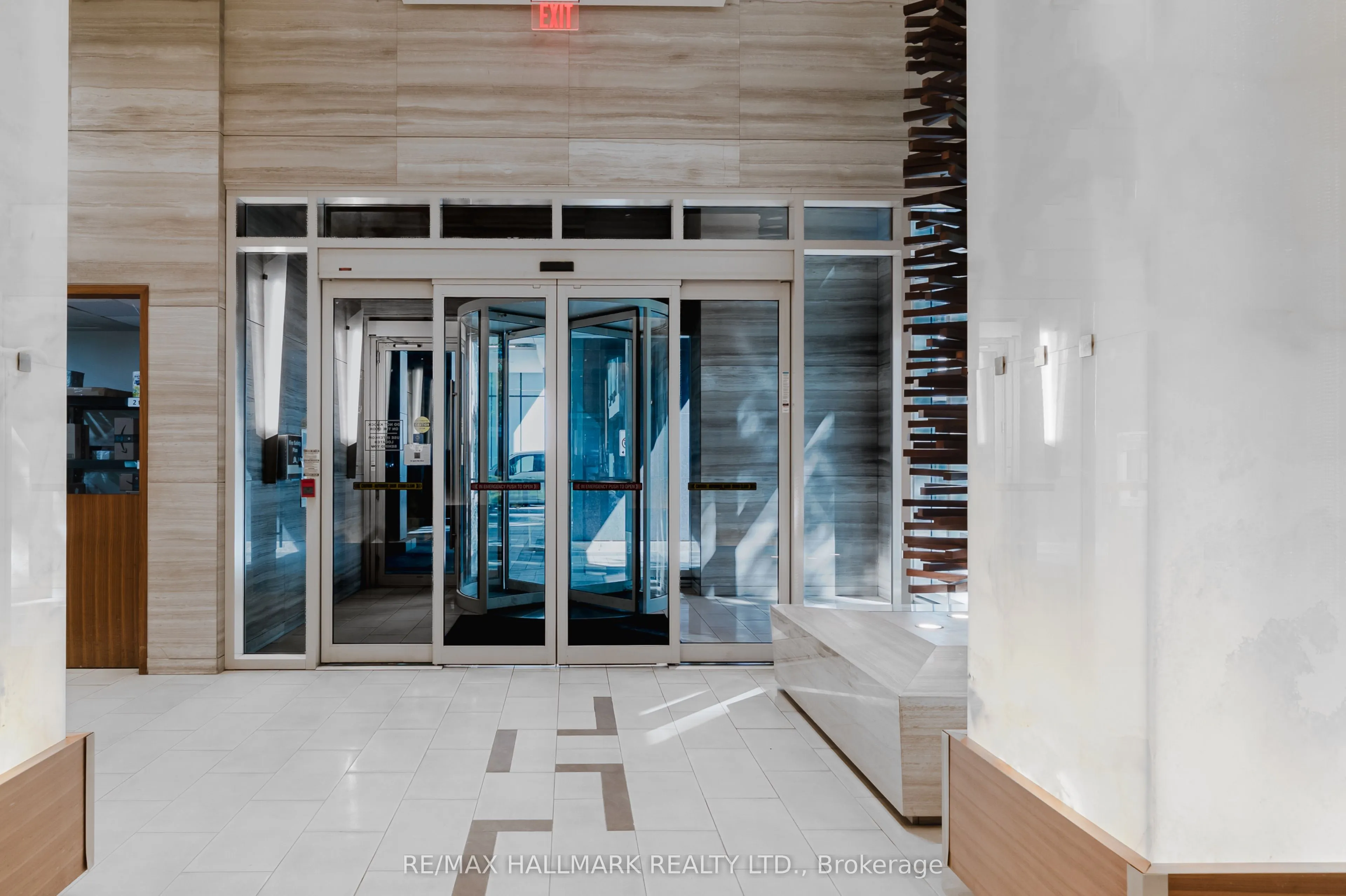 300 Front Street W, #2213