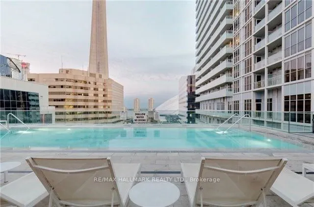 300 Front Street W, #2213