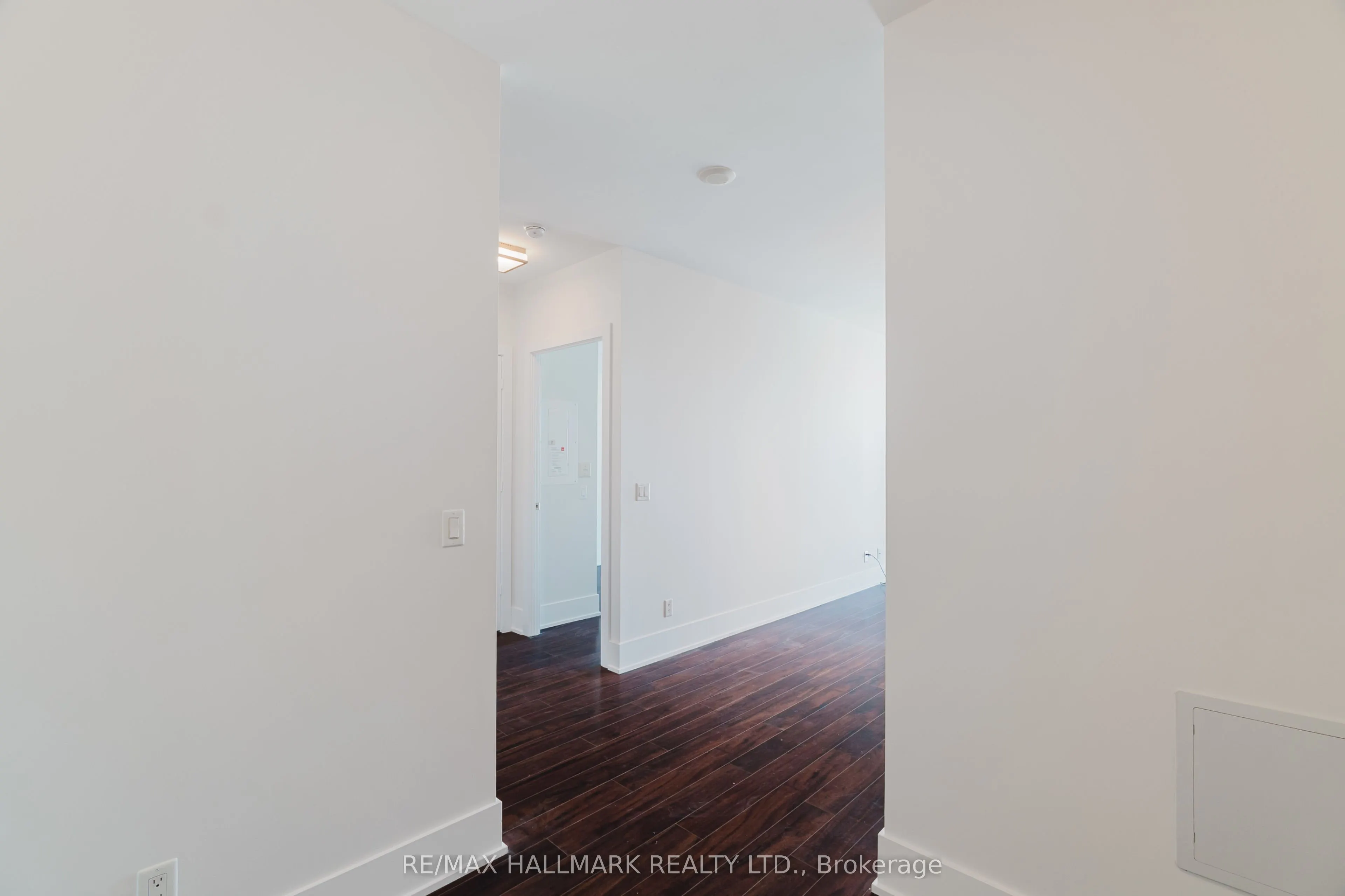 300 Front Street W, #2213