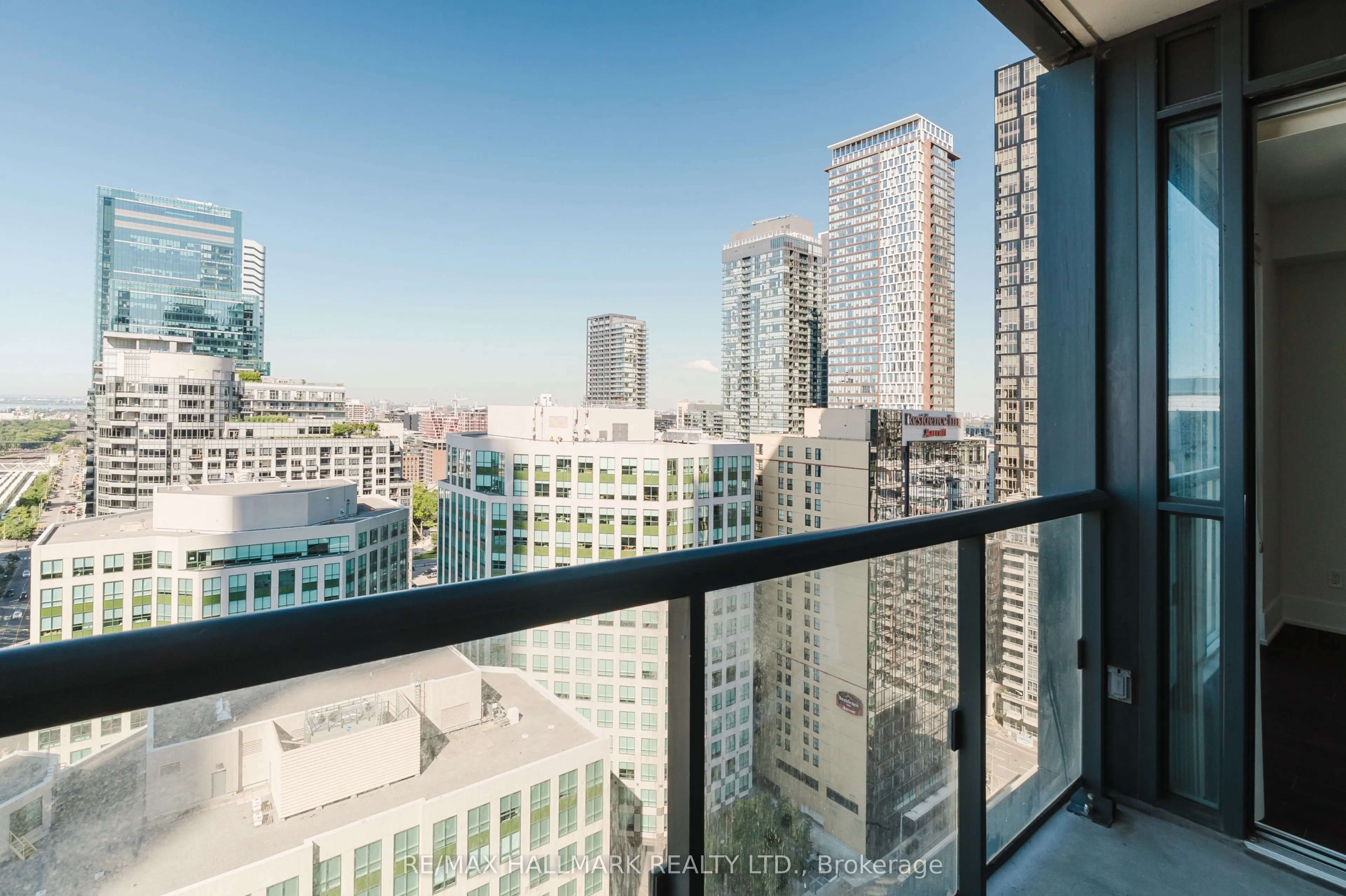 300 Front Street W, #2213