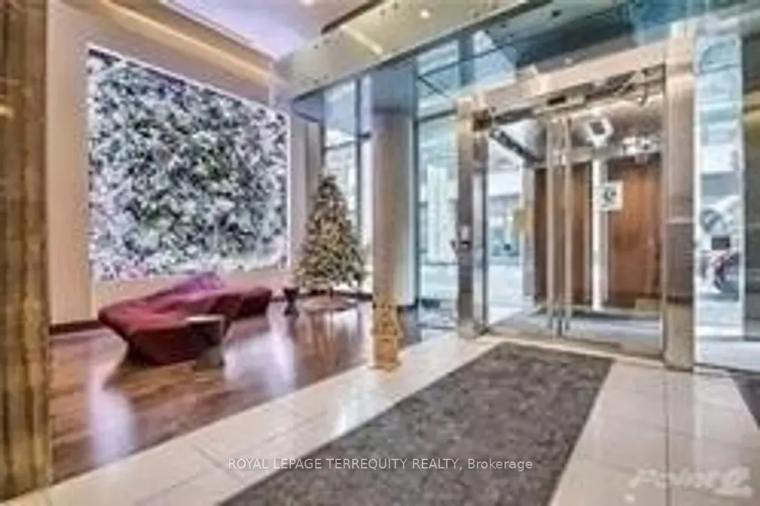 8 Mercer Street, #2806