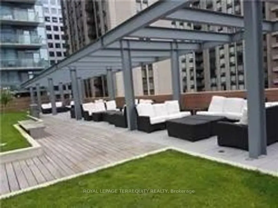 8 Mercer Street, #2806