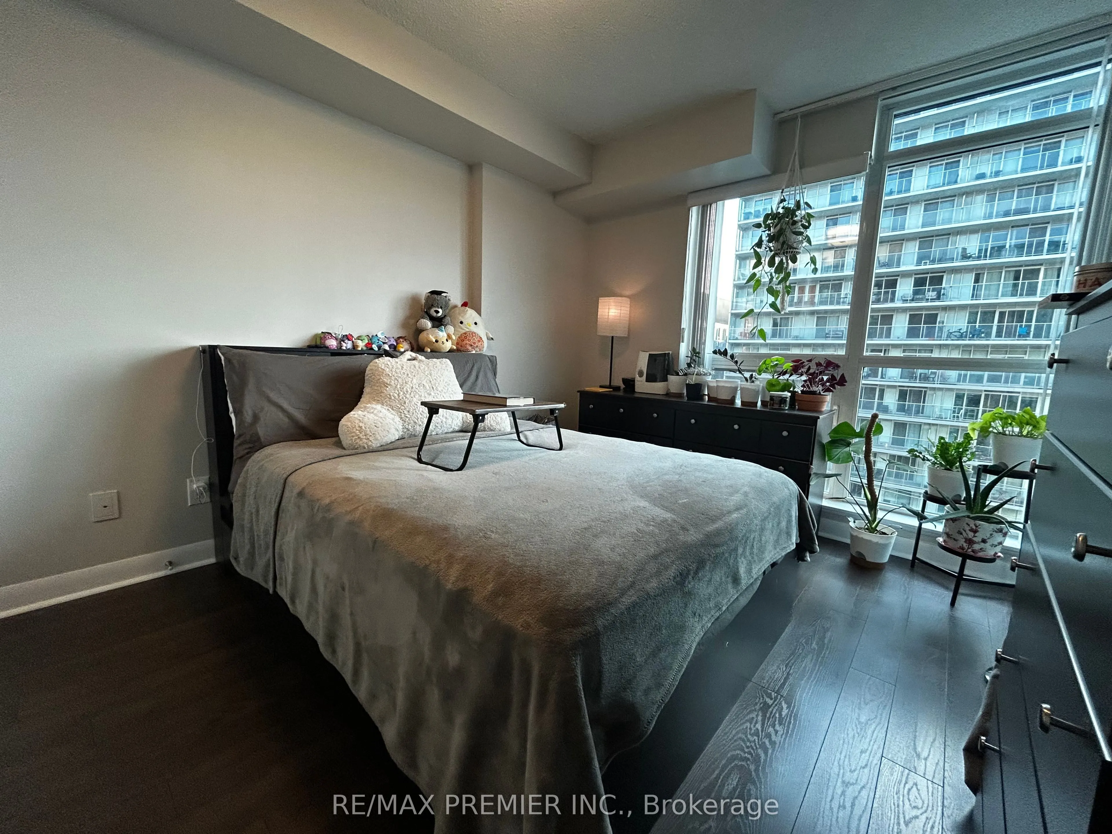 525 Wilson Avenue, #729