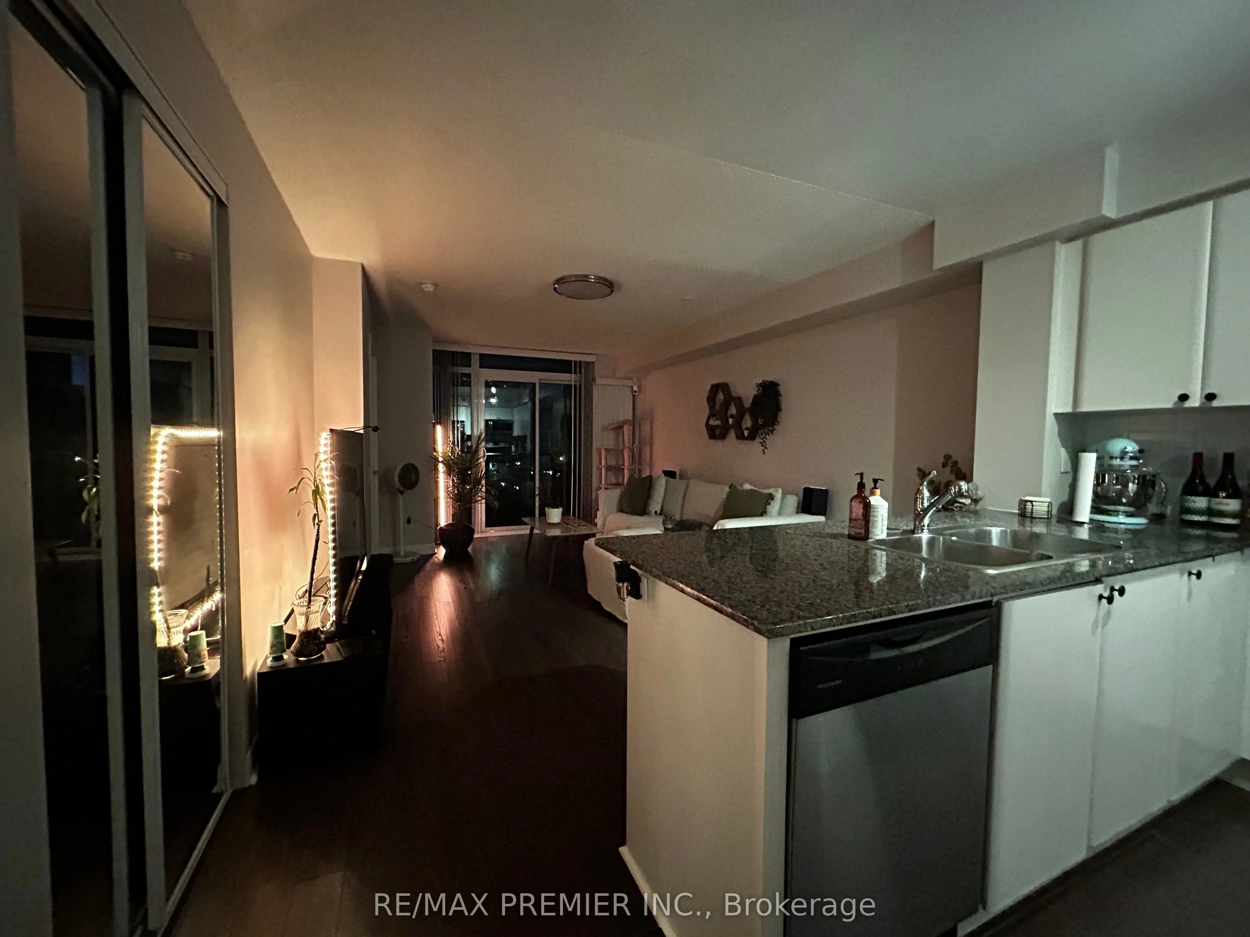 525 Wilson Avenue, #729