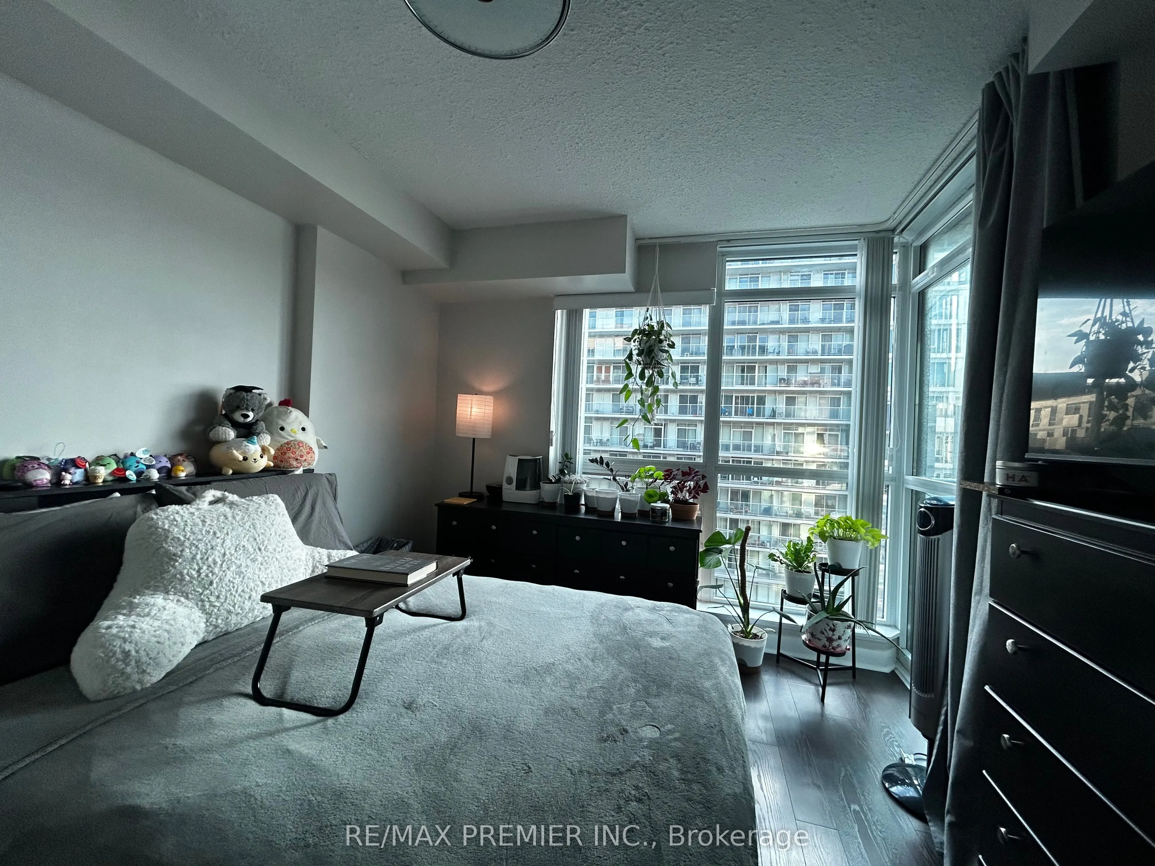 525 Wilson Avenue, #729