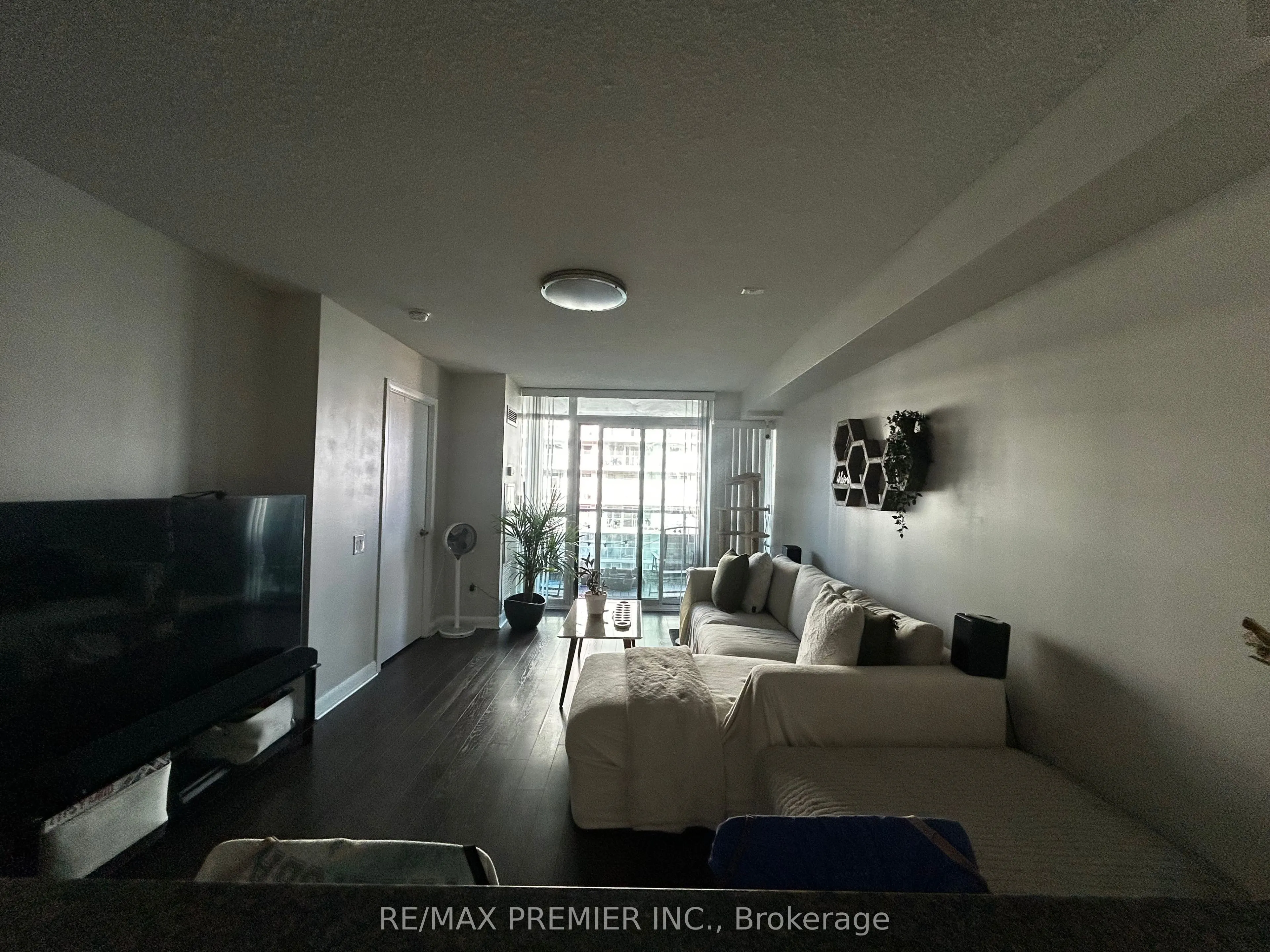 525 Wilson Avenue, #729