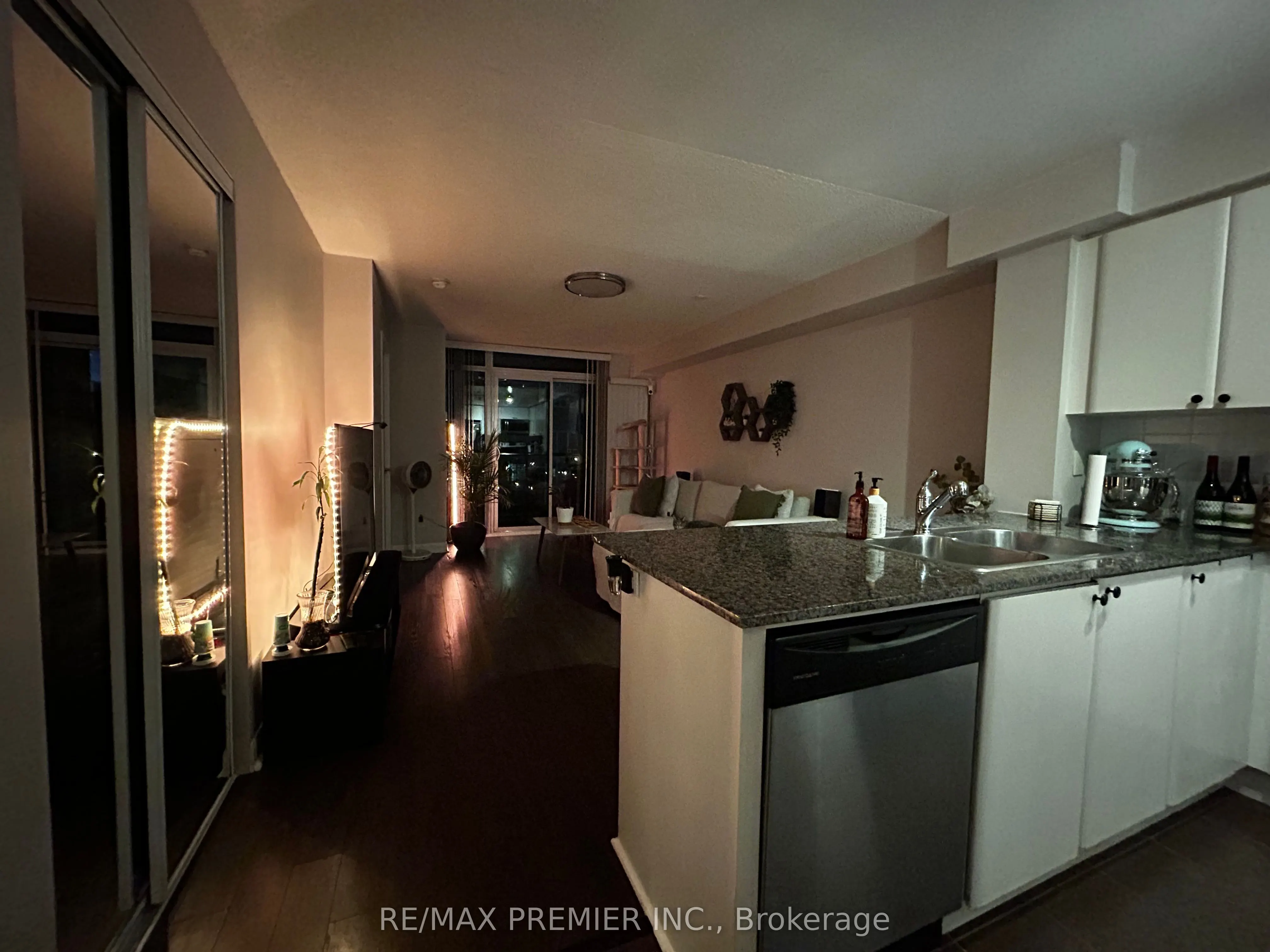 525 Wilson Avenue, #729