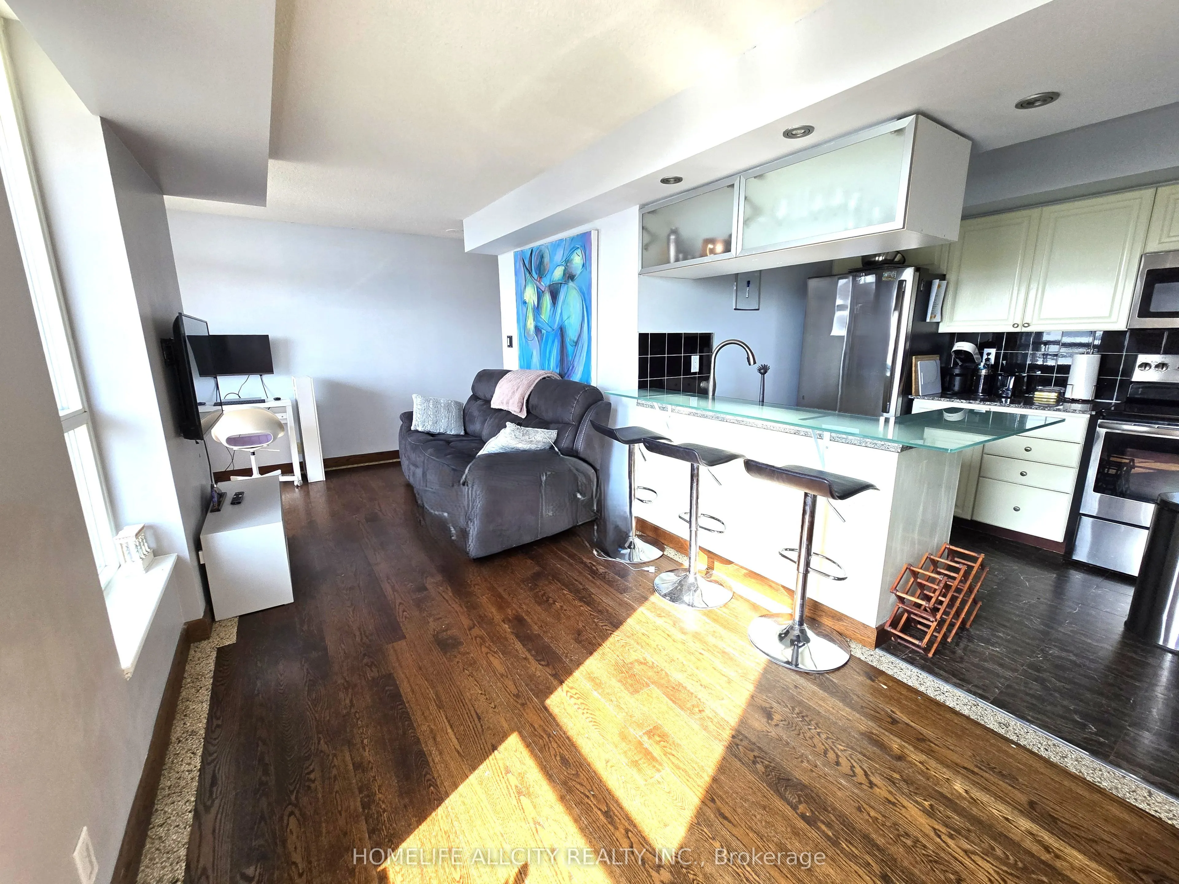 230 Queens Quay W, #623