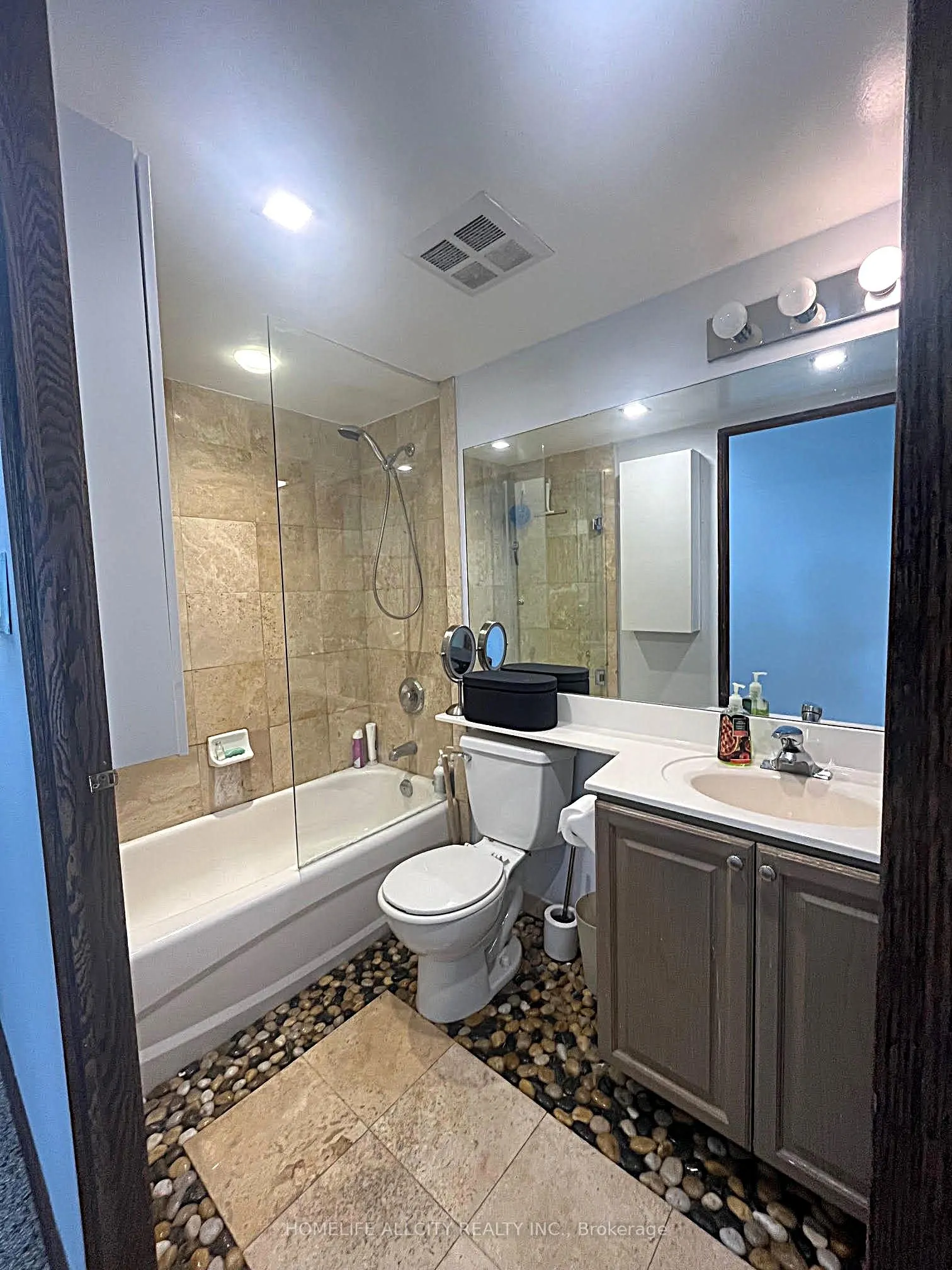 230 Queens Quay W, #623