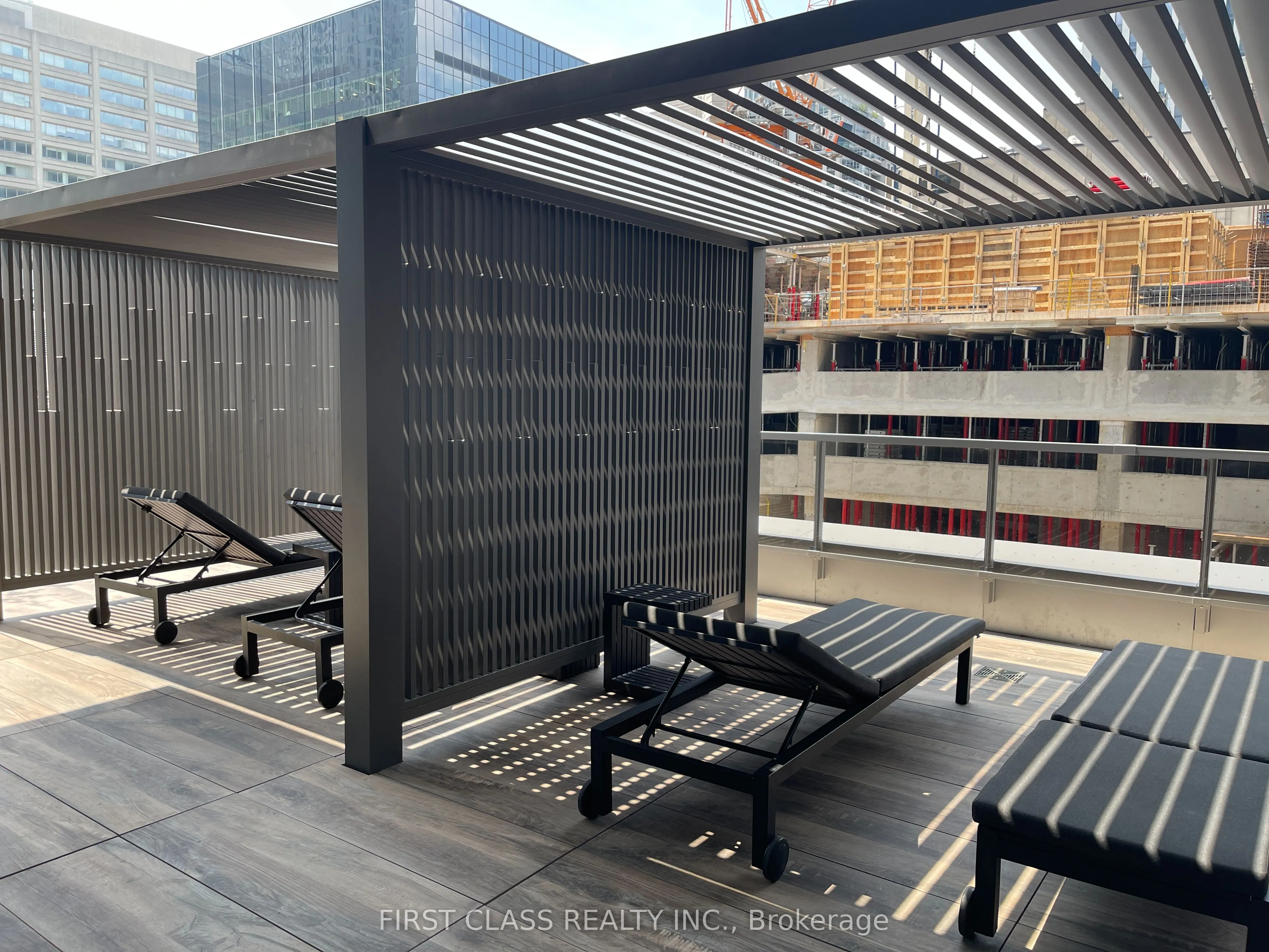 11 Yorkville Avenue W, #6210