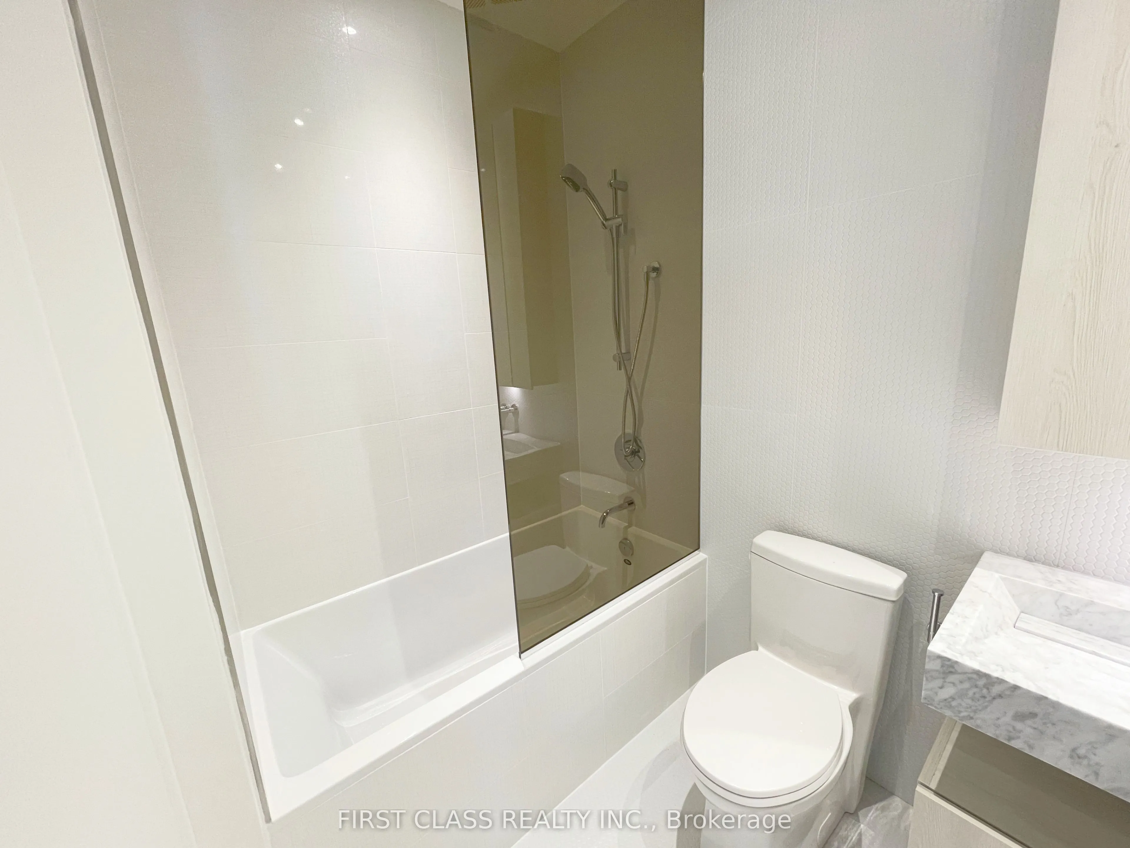 11 Yorkville Avenue W, #6210