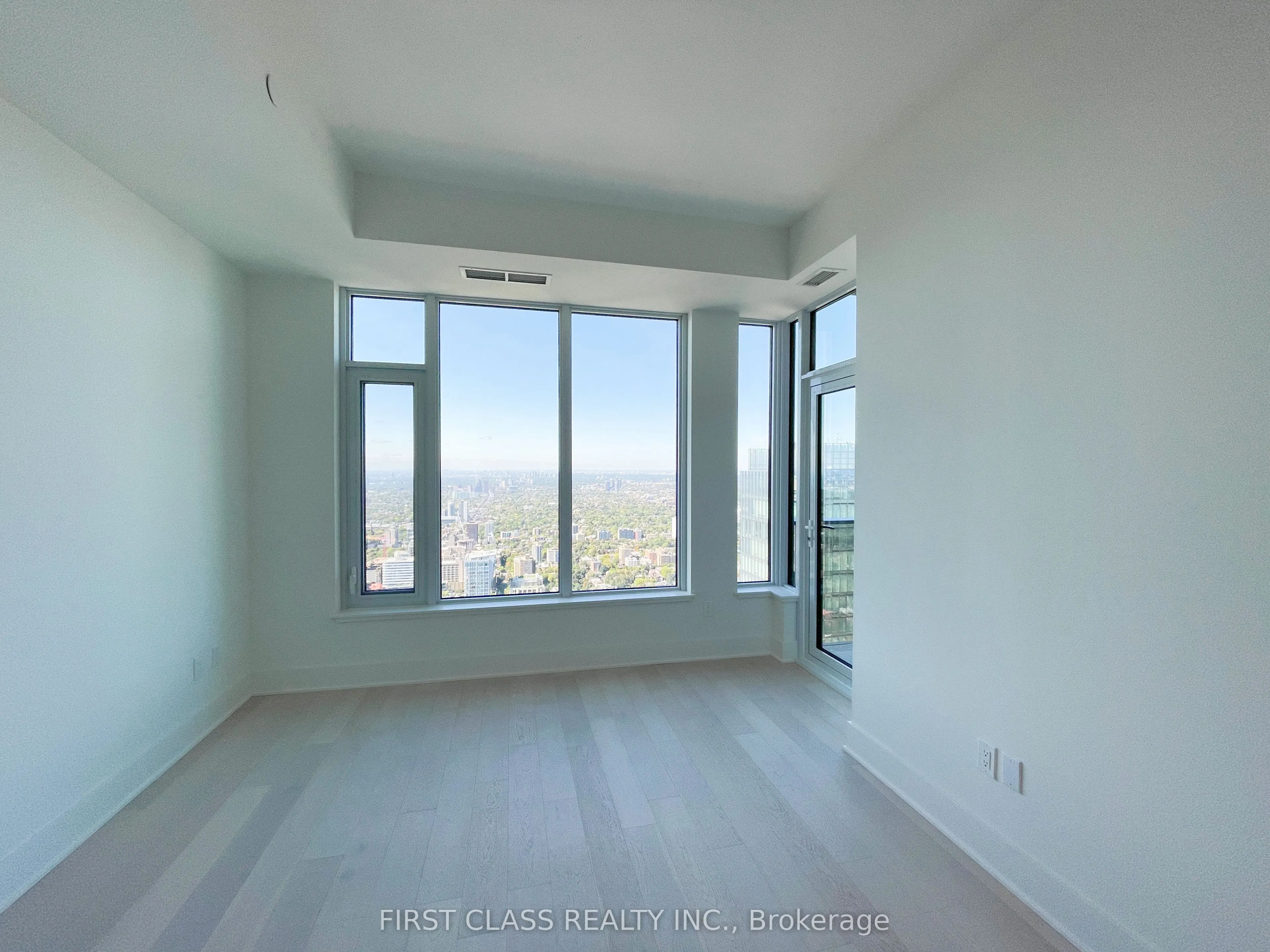 11 Yorkville Avenue W, #6210