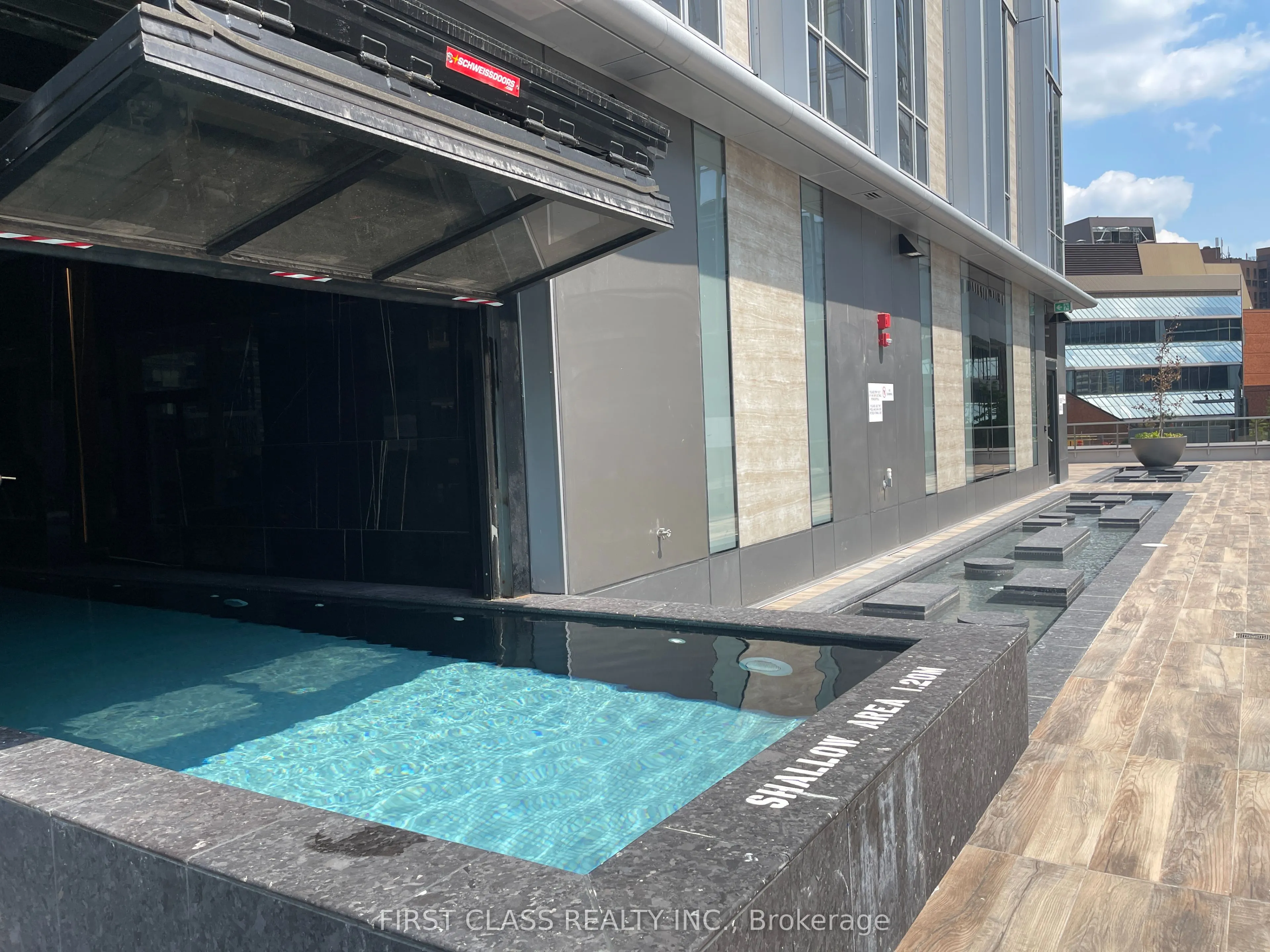 11 Yorkville Avenue W, #6210