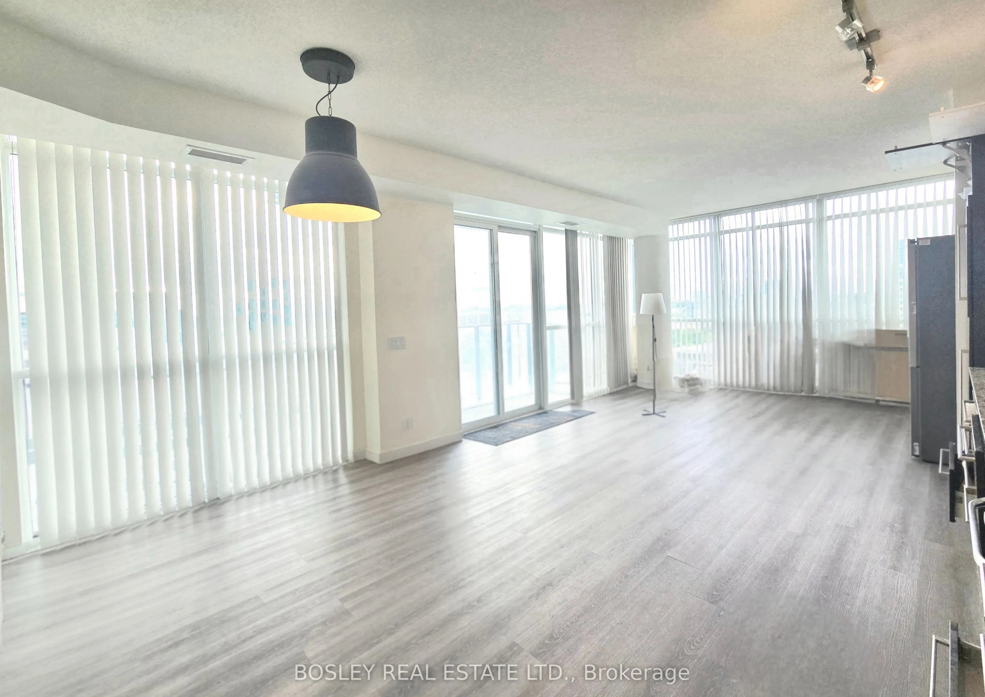 770 Bay St. Street, #PH401