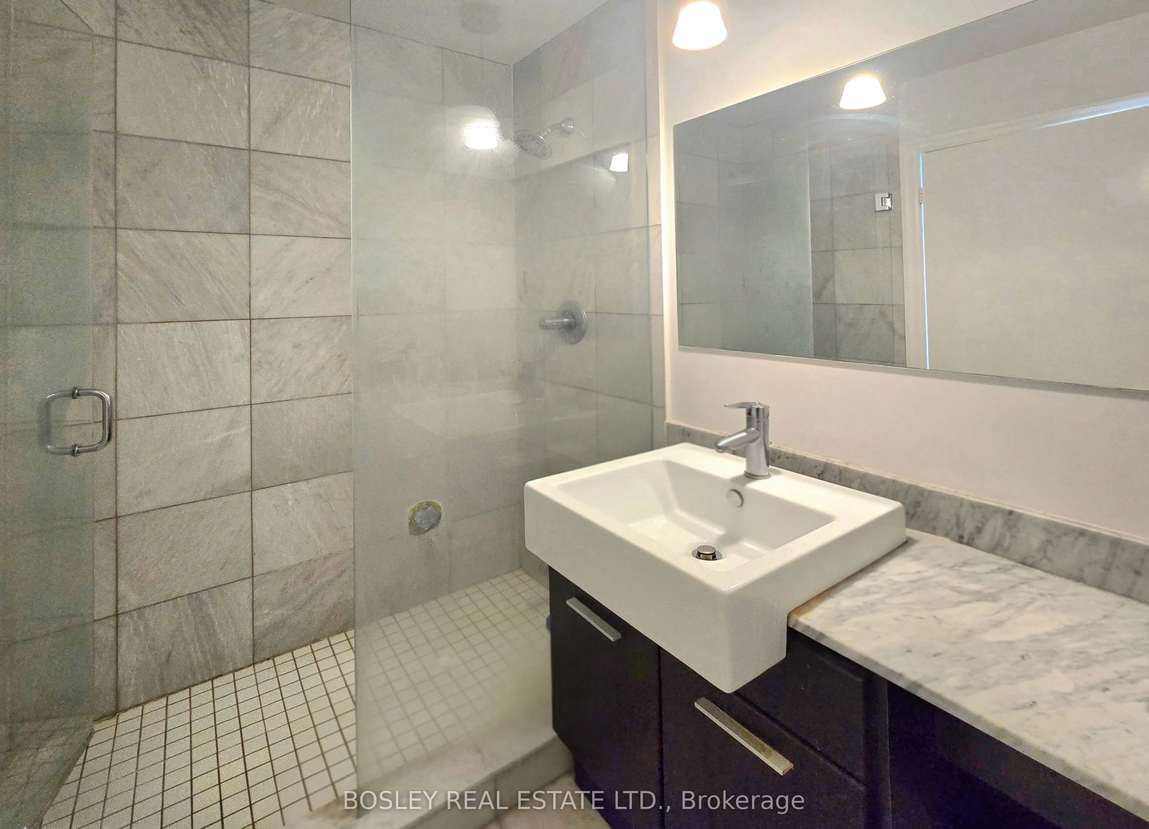 770 Bay St. Street, #PH401
