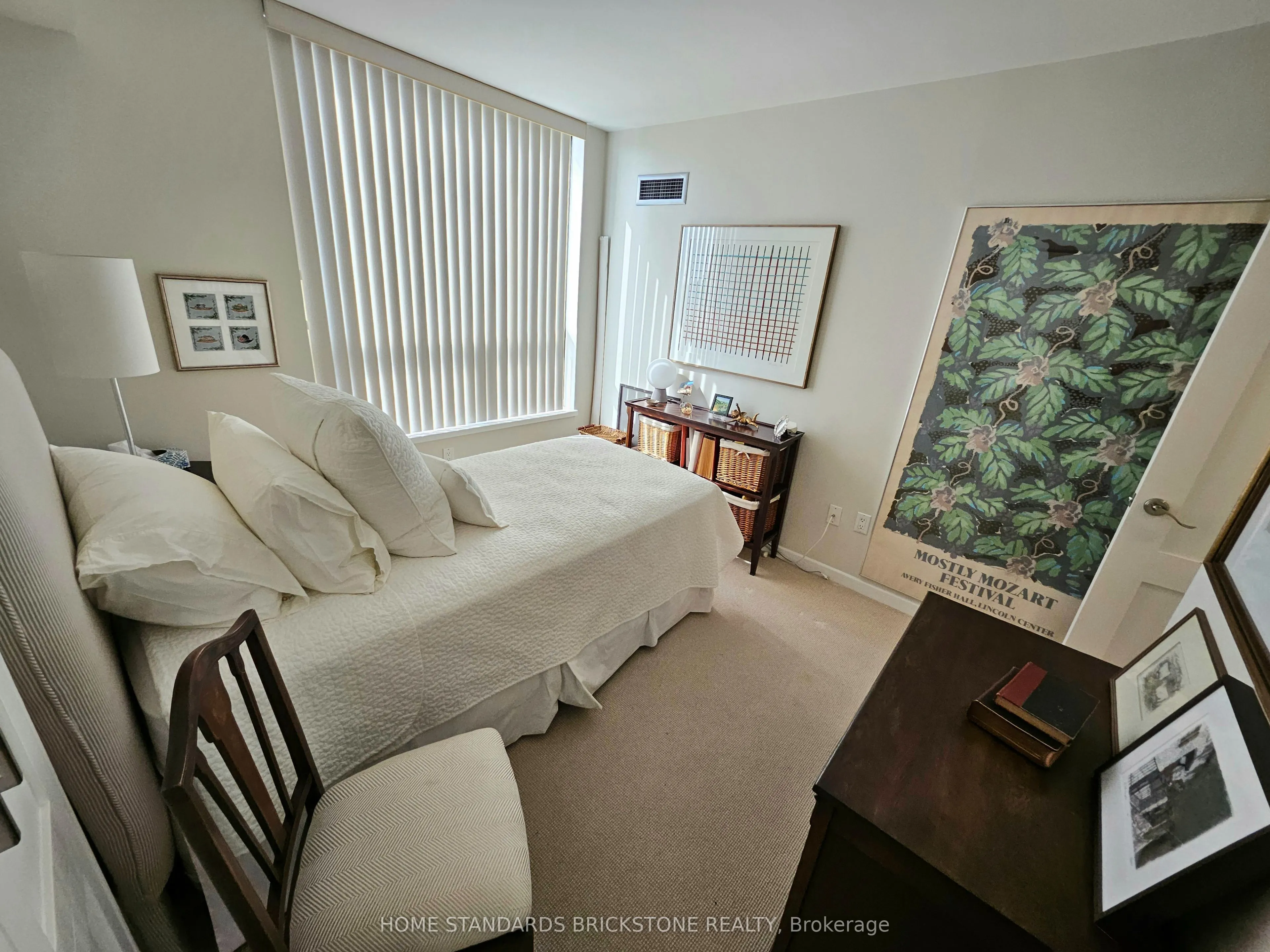 47 St Clair Avenue W, #803