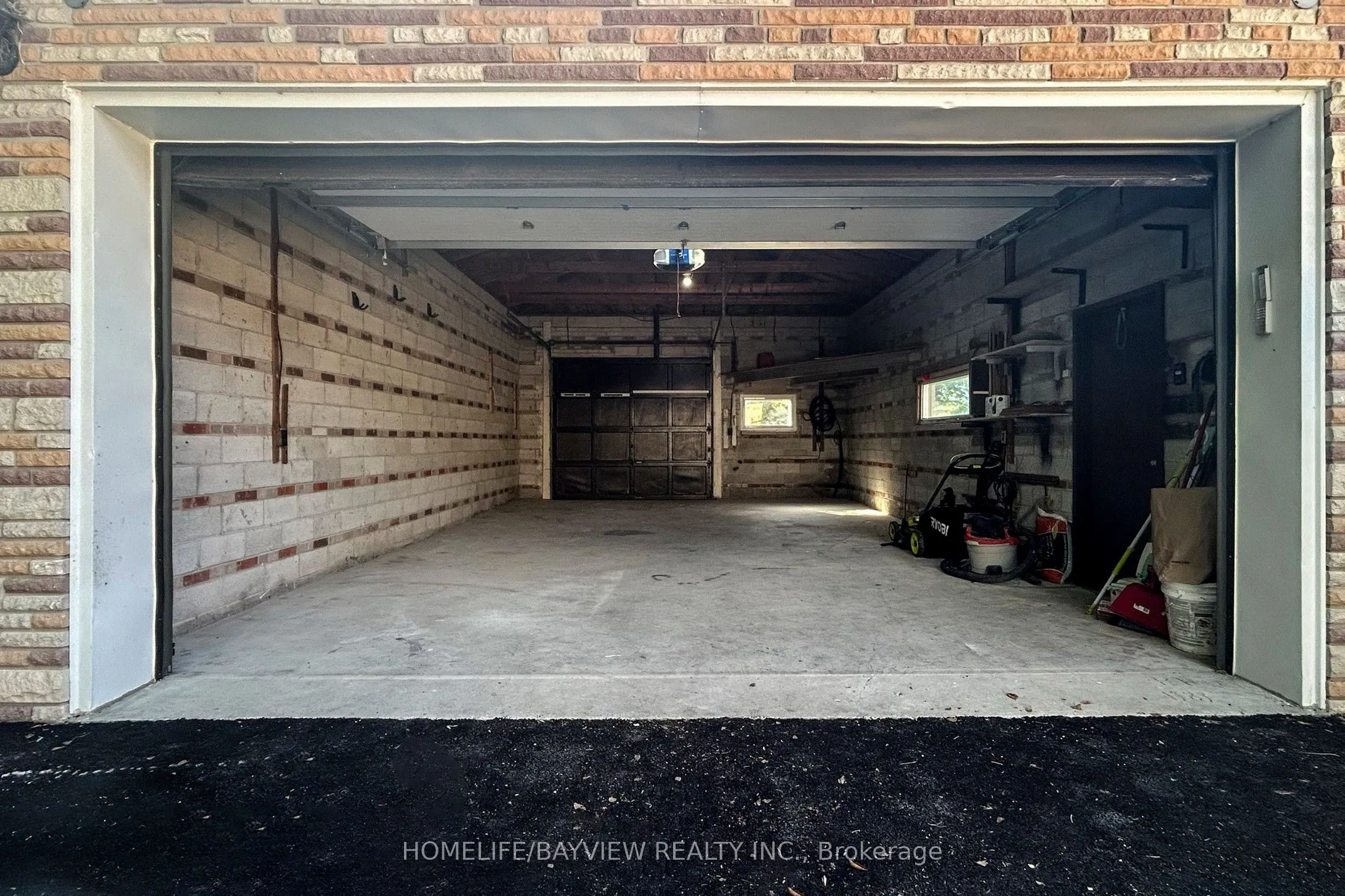 313 Churchill Avenue