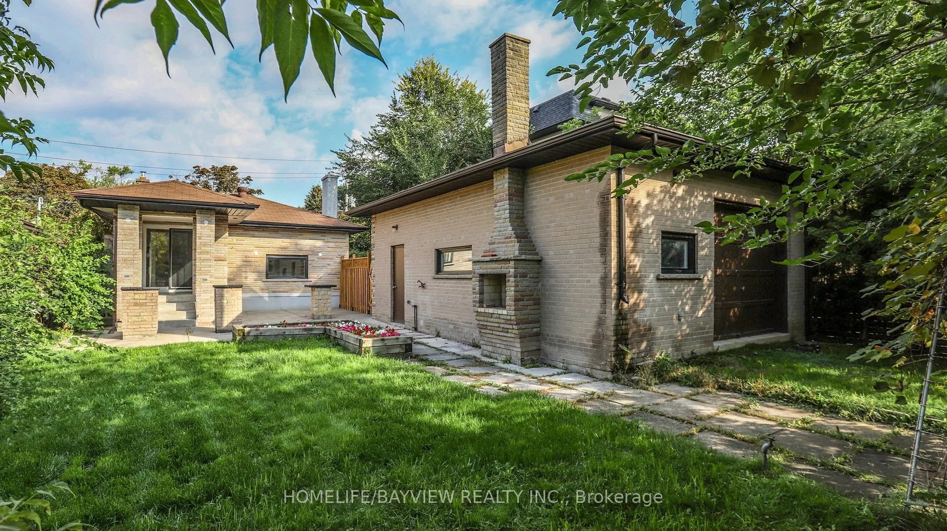 313 Churchill Avenue
