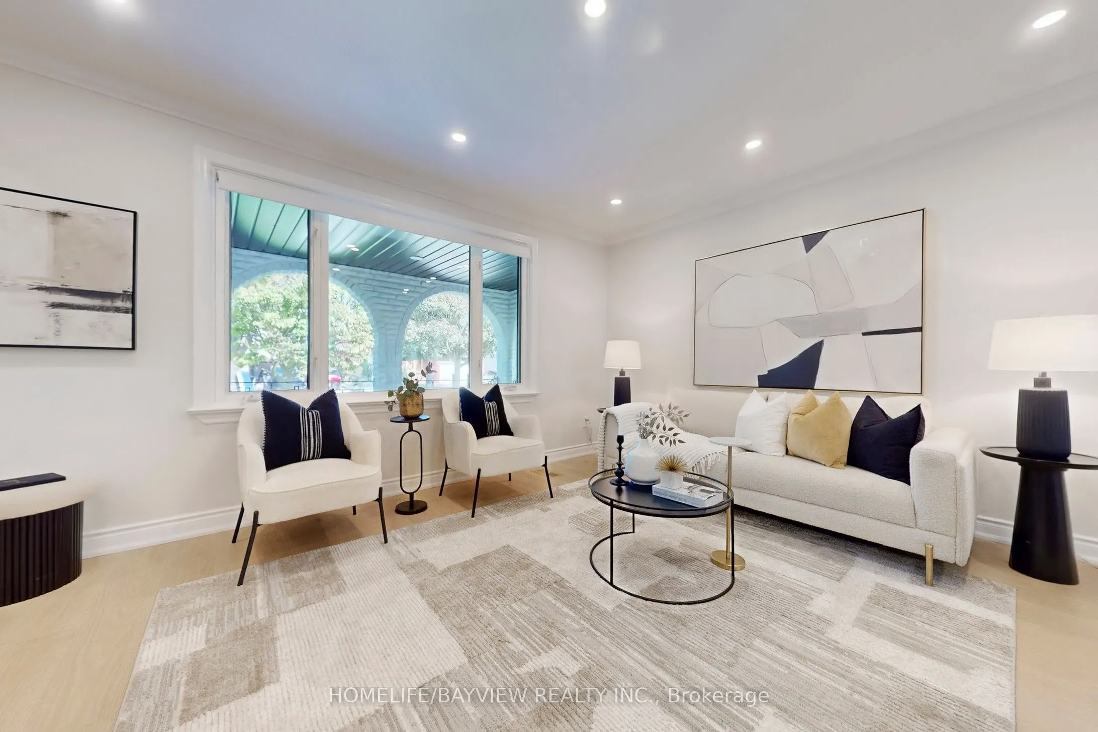 313 Churchill Avenue