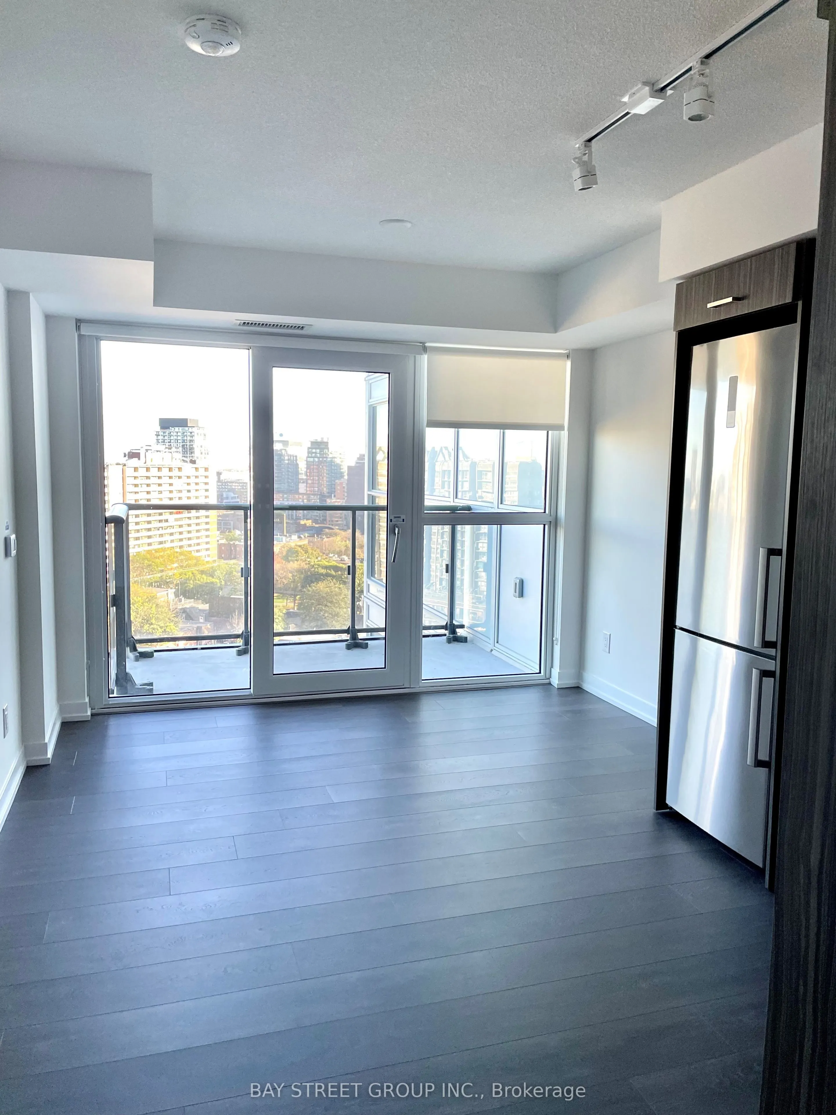 219 Dundas Street E, #1912