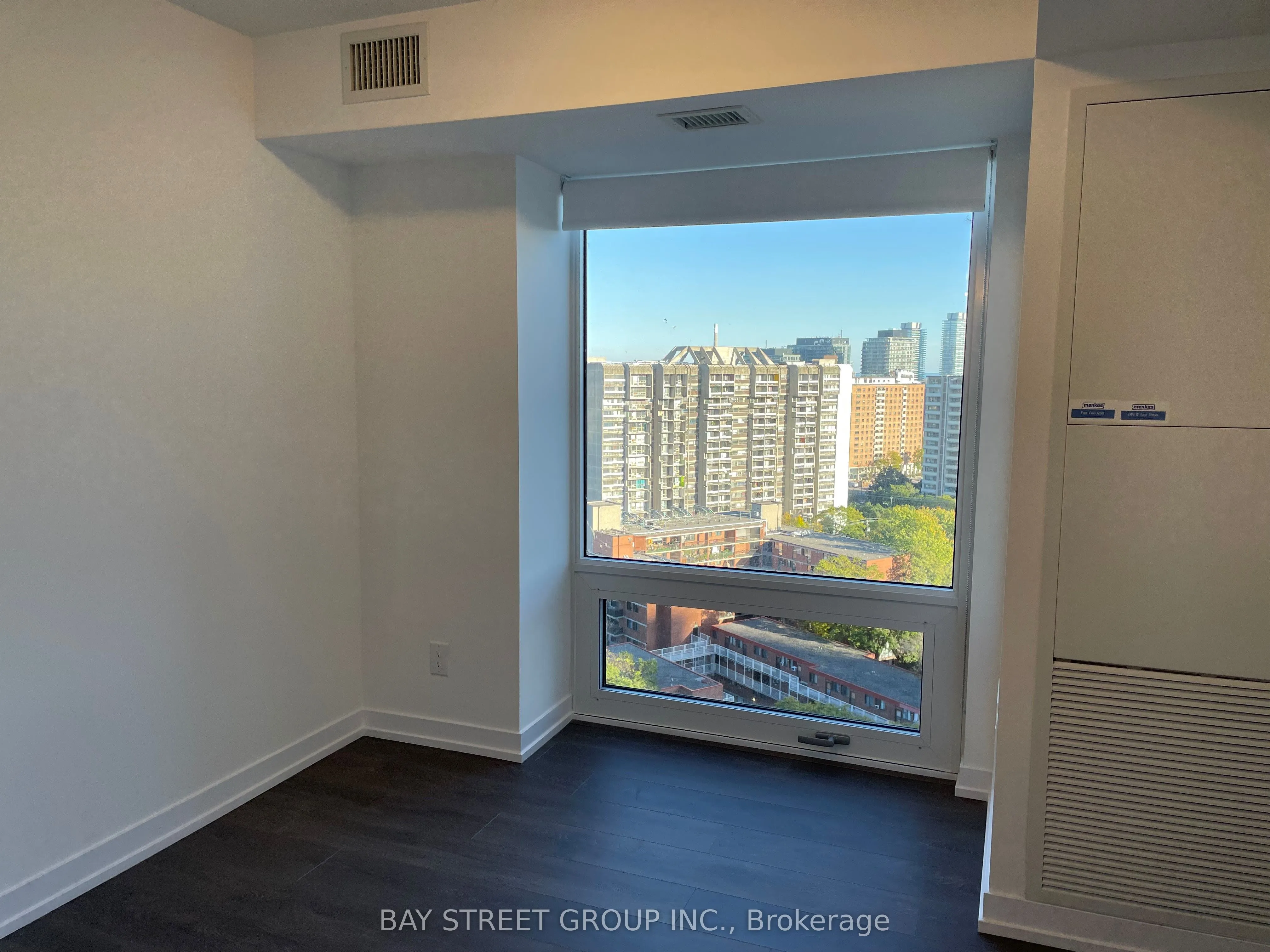 219 Dundas Street E, #1912