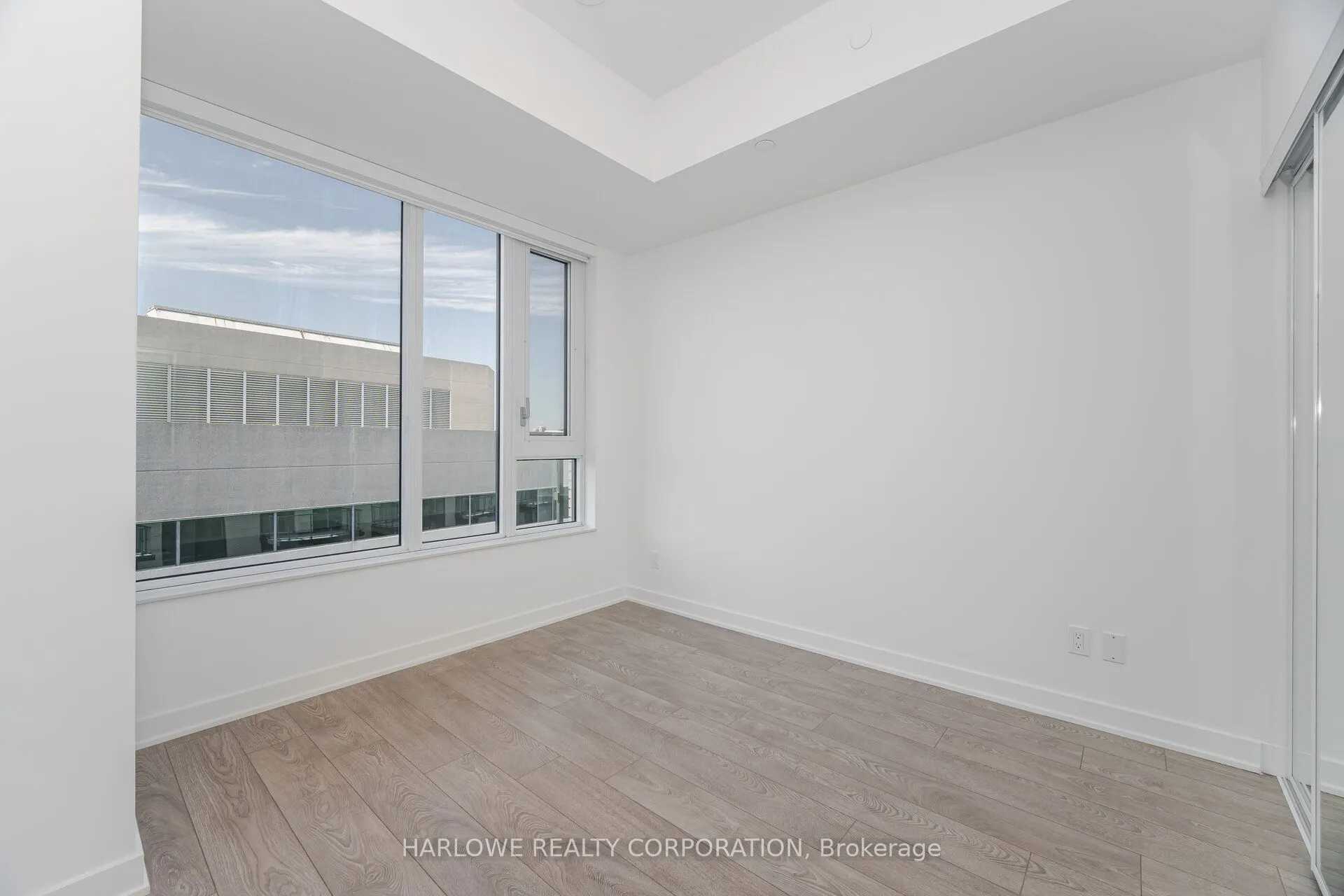 543 Richmond Street W, #PH15