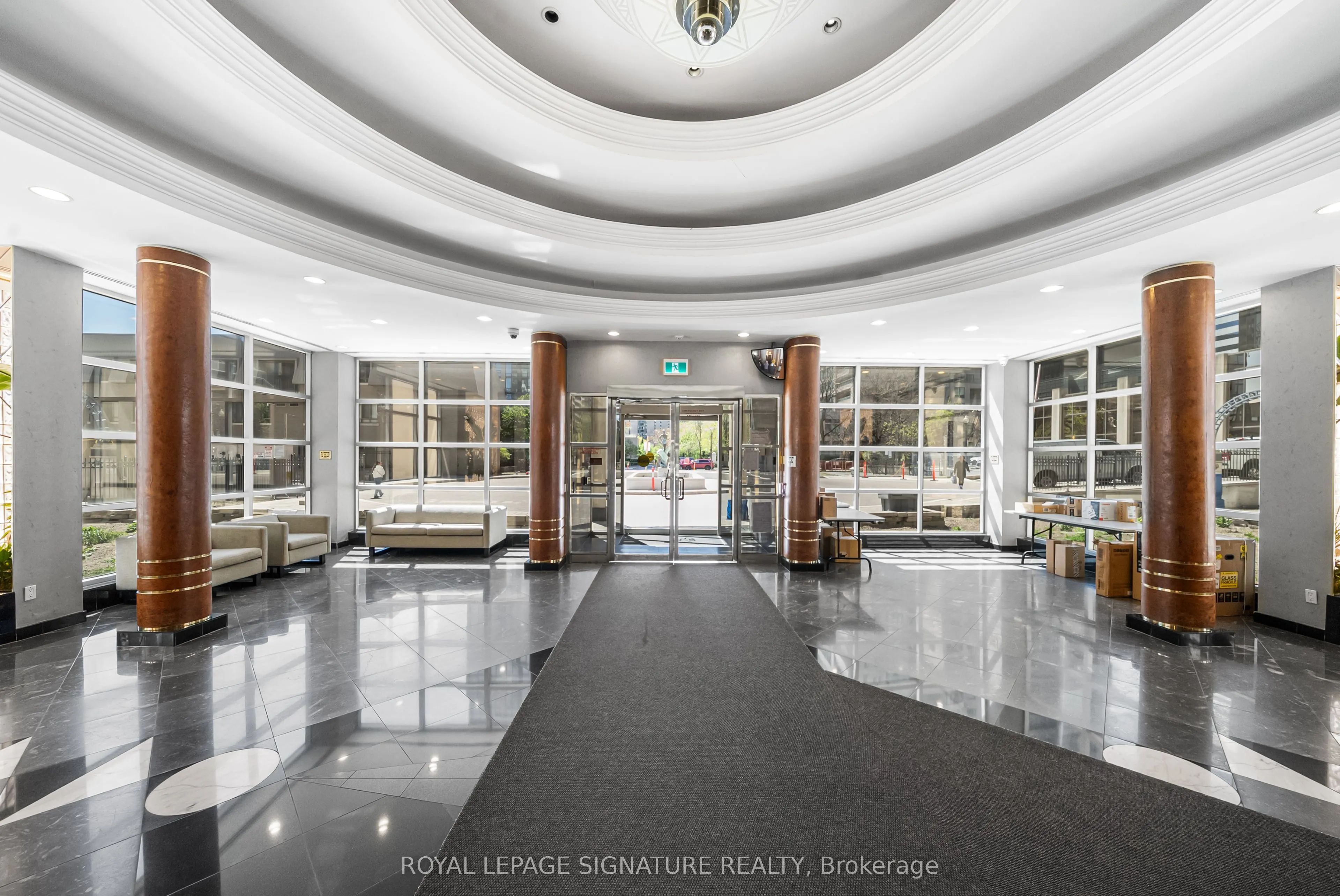 18 Hollywood Avenue, #206