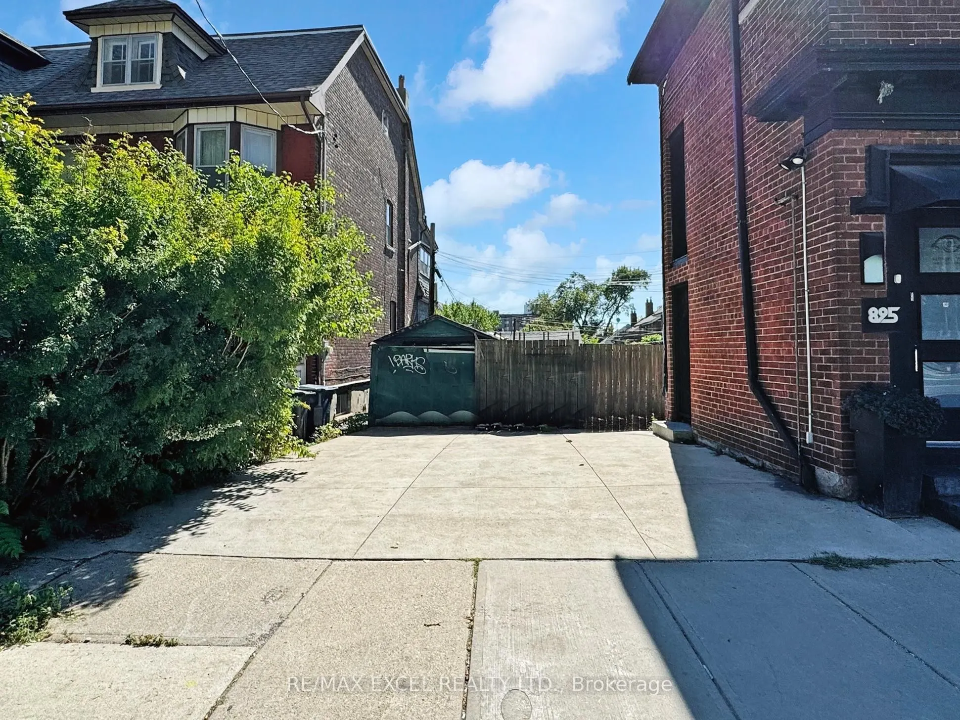 449 Christie Street