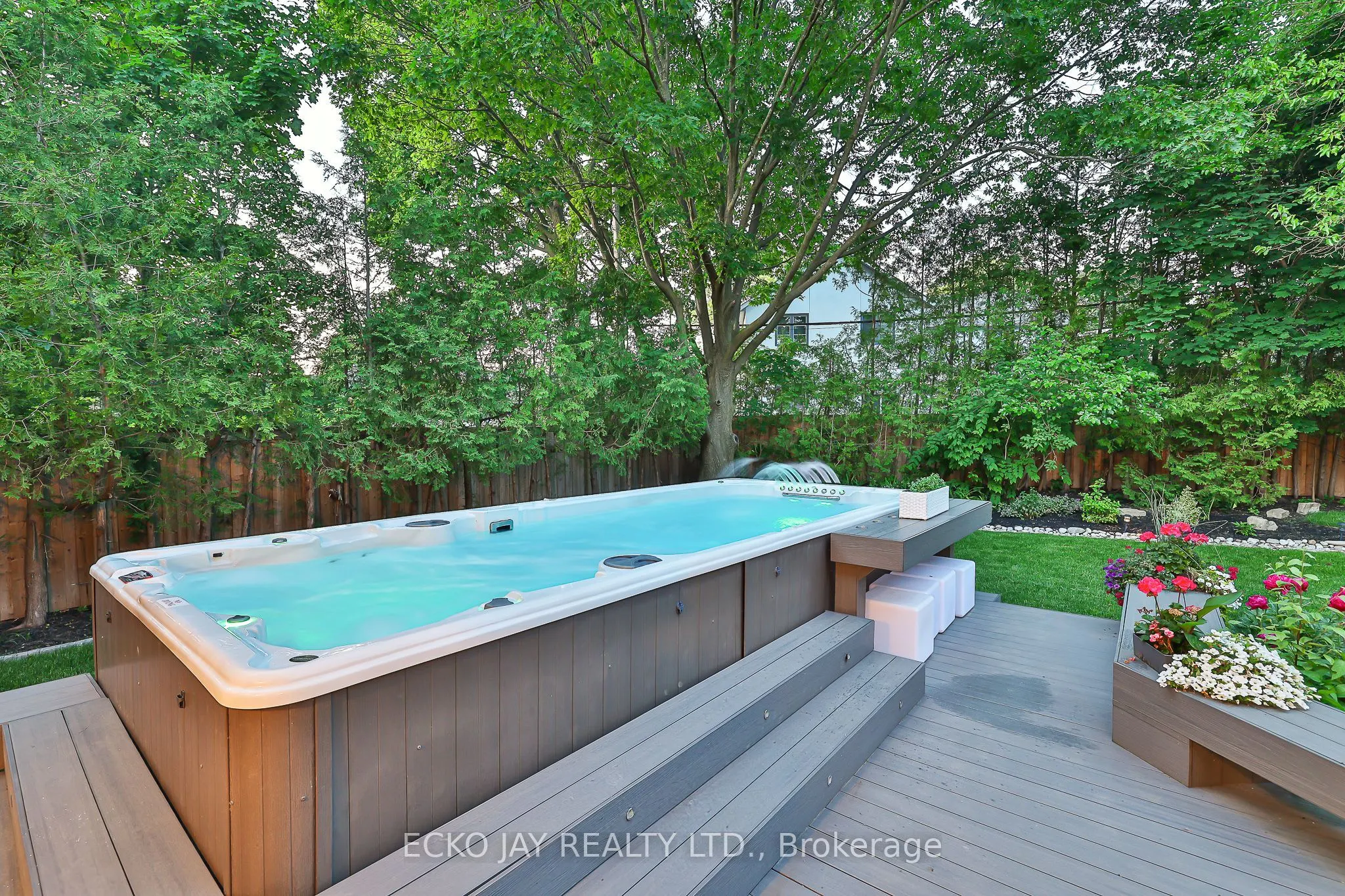 24 Hirondelle Place